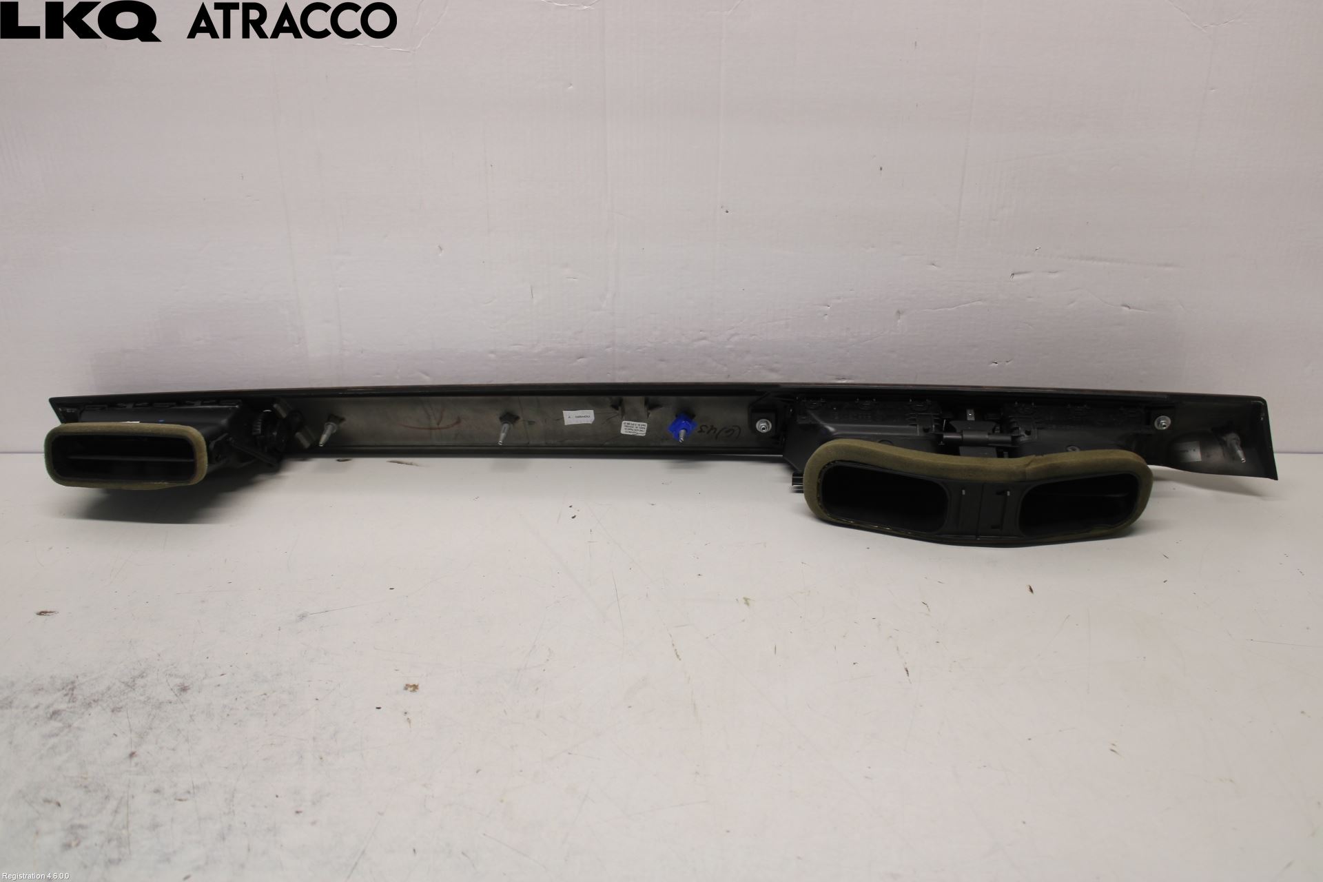 BMW 5 E60/61 Sed/Tou 02-10 Dashbord Kanal - Dyse