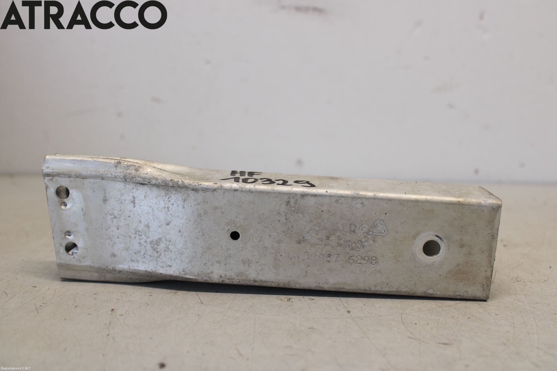 BMW i3 I01 13-22 Støtfanger Foran Feste