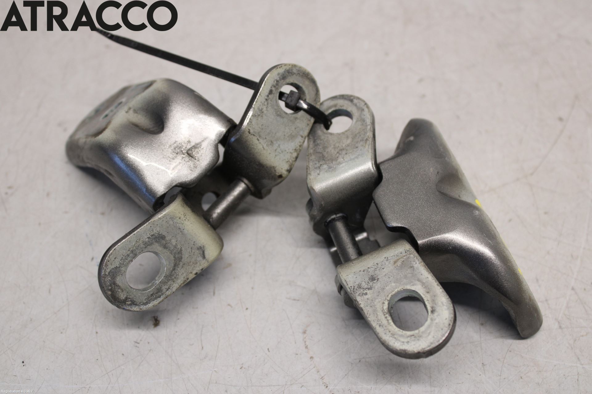 Kia SOUL 09- Dørhengsel