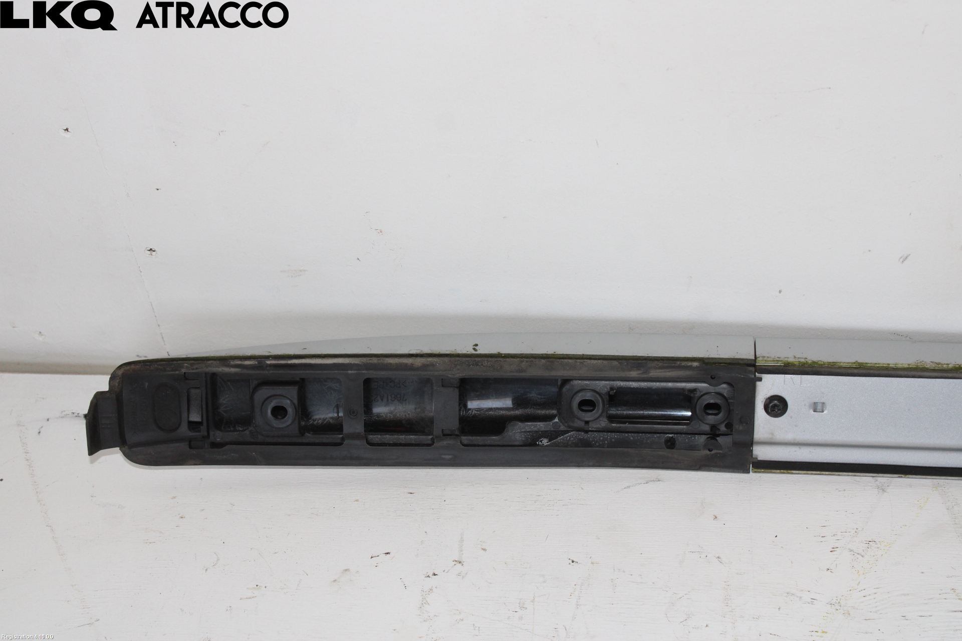 Mitsubishi OUTLANDER 13-21 Takrails - Stativ