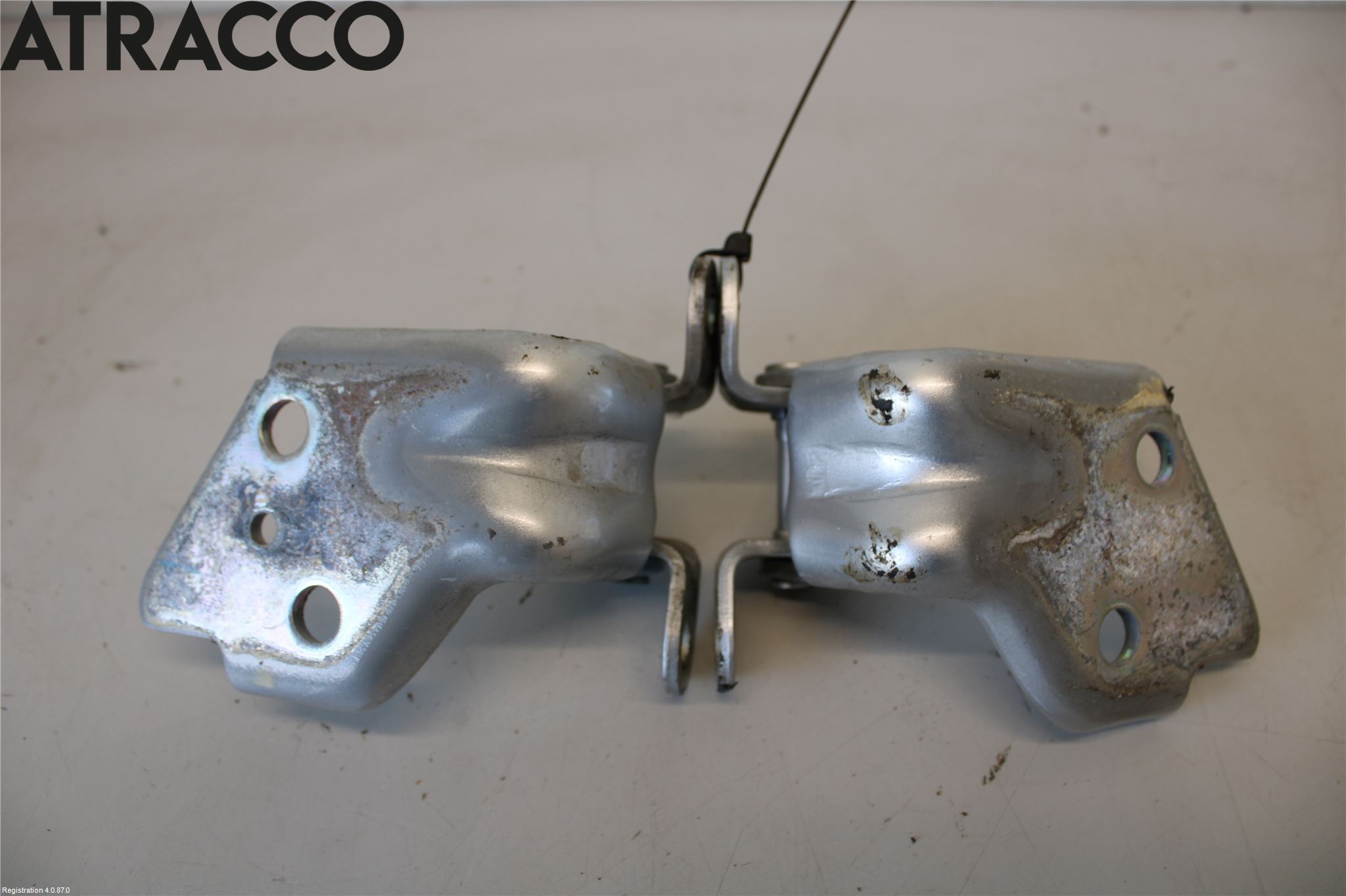 Isuzu D-MAX Dørhengsel