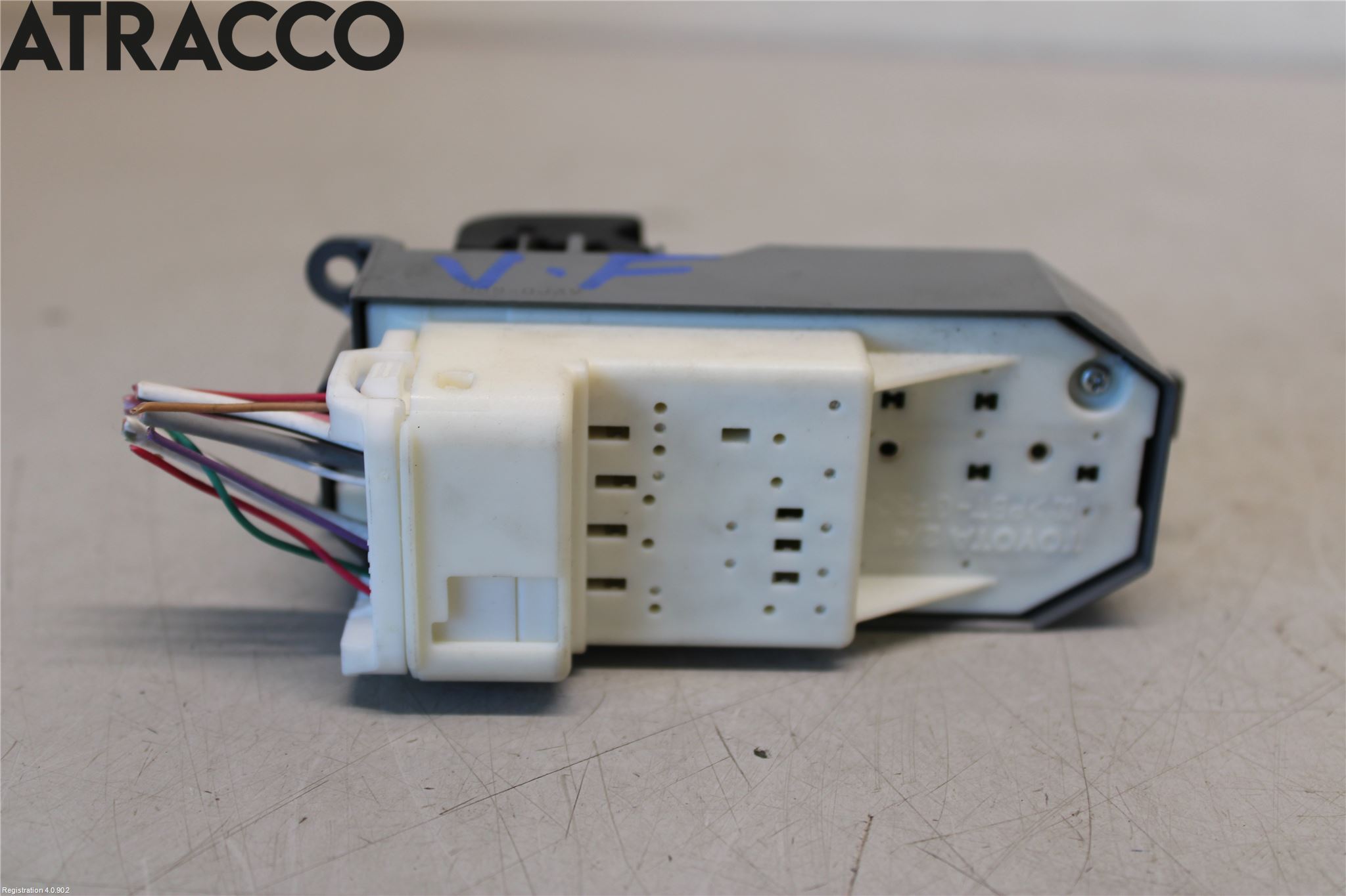 Toyota YARIS XP130 12-14 Bryter Vindusheis