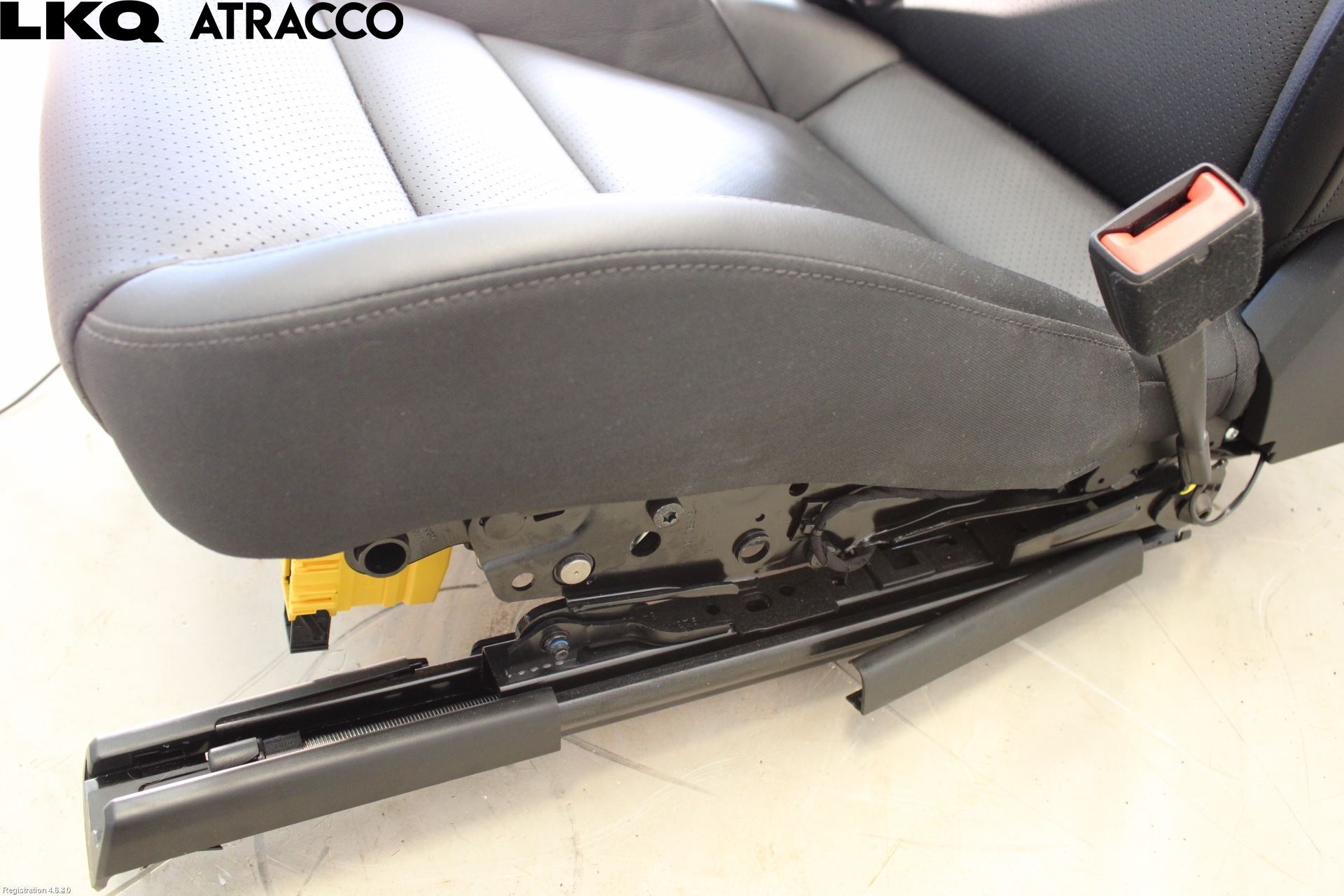 Porsche TAYCAN 20- Innr Sete Foran Høyre