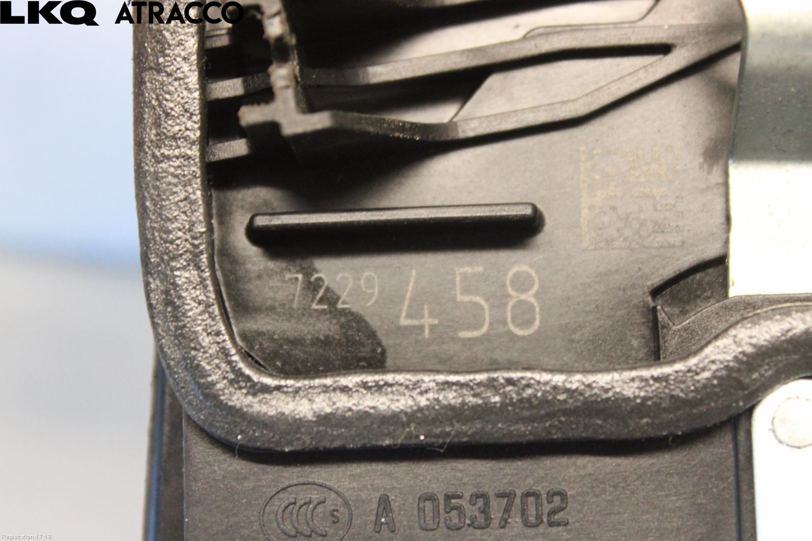 BMW 3 F30/F31/F80 12-19 Dørlås - Låsekasse