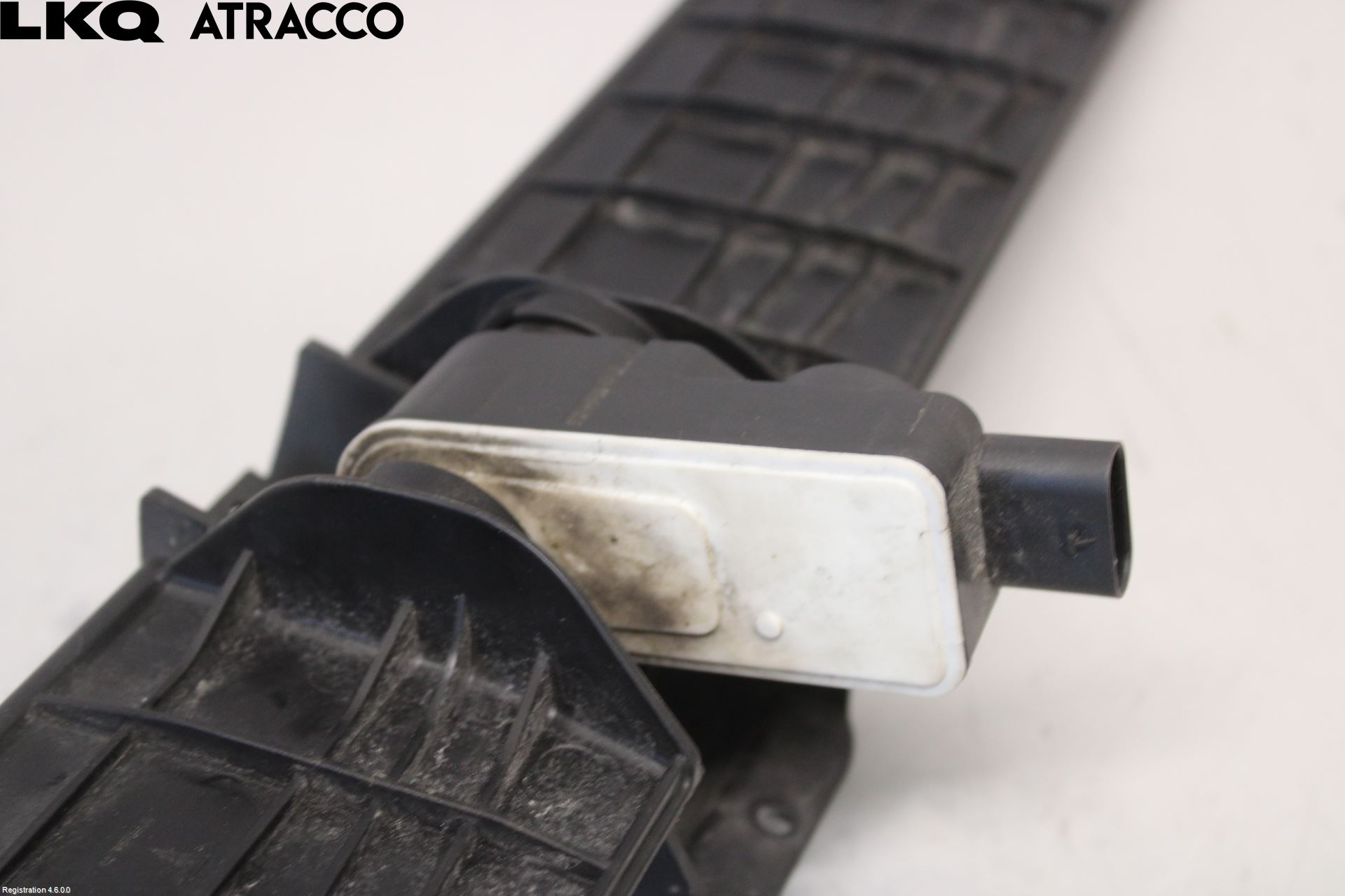 Tesla MODEL 3 17- Luftstyring Front