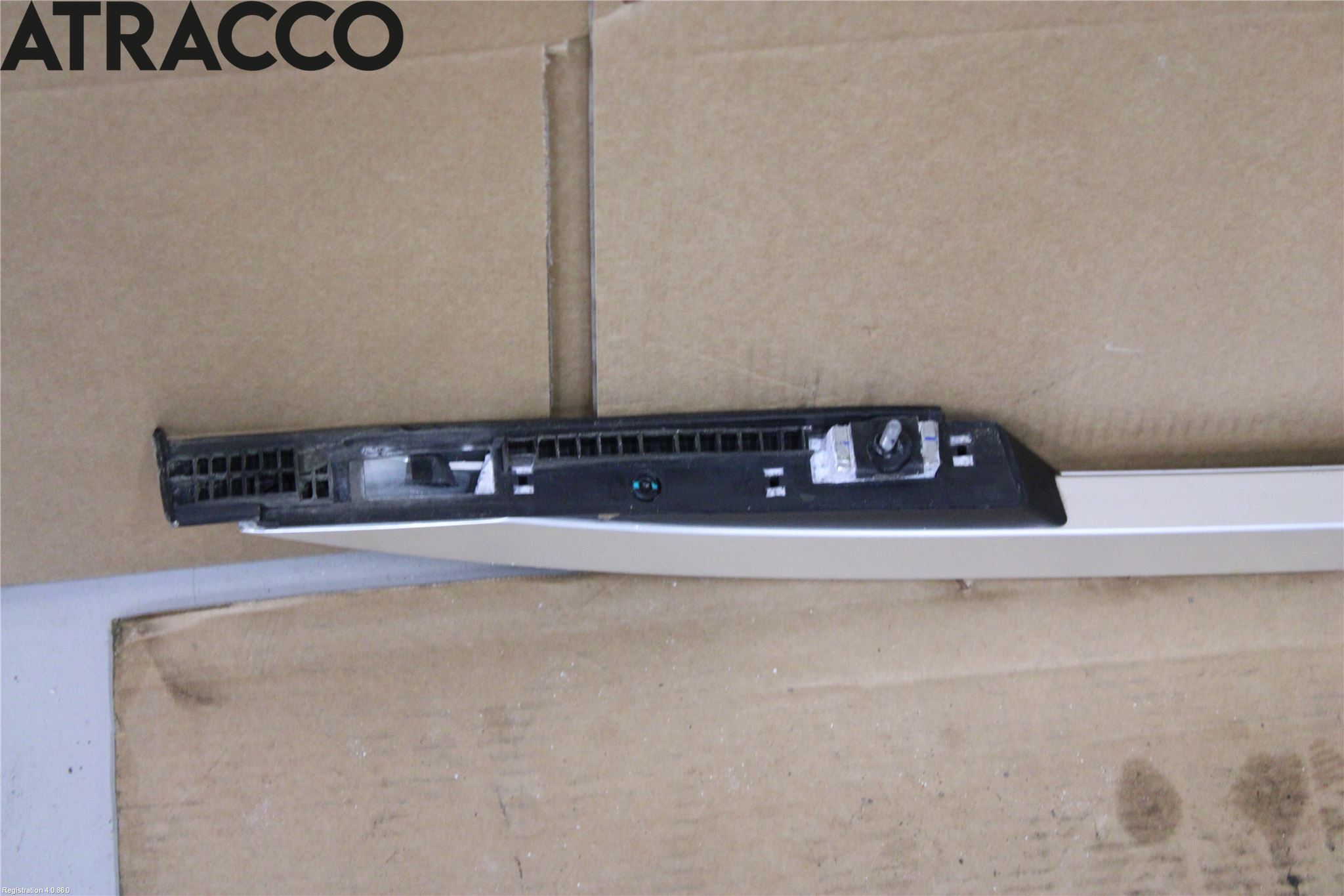 MG ZS EV 20- Takstativ-Lastebøyle