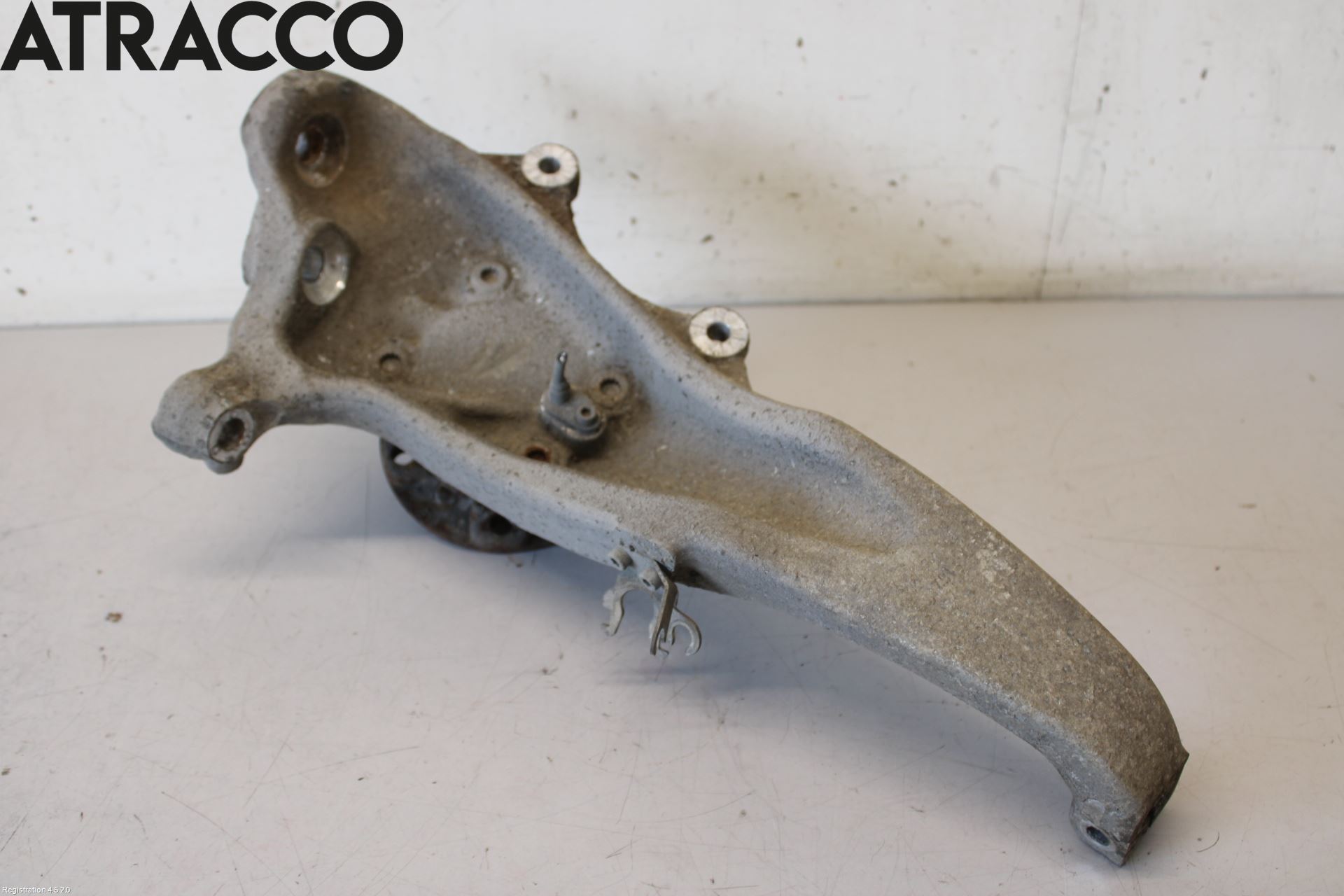 BMW 5 F10/F11/F18 09-17 Spindel Vf