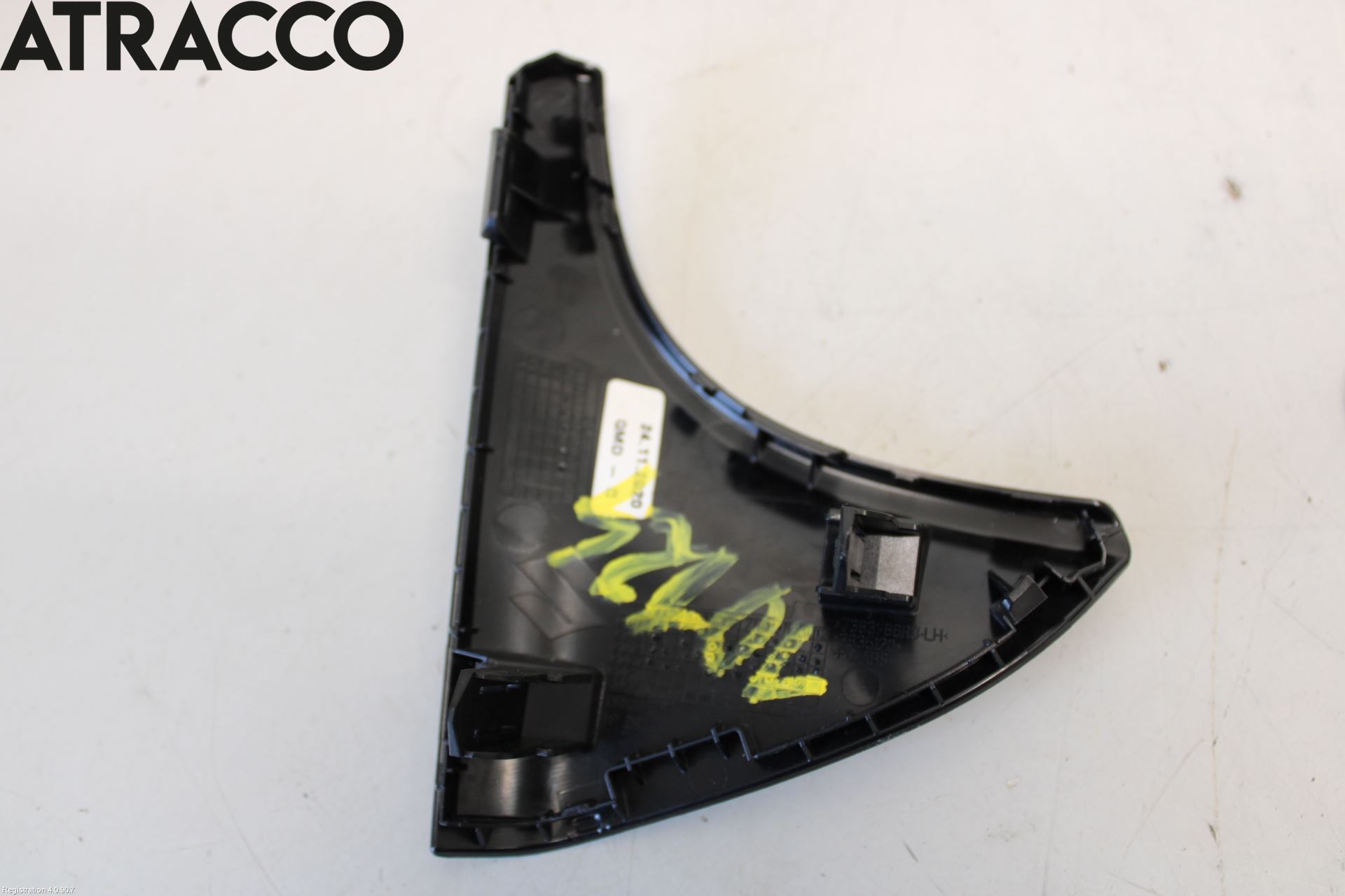 Suzuki VITARA 15- Innr Dekor Instrbord