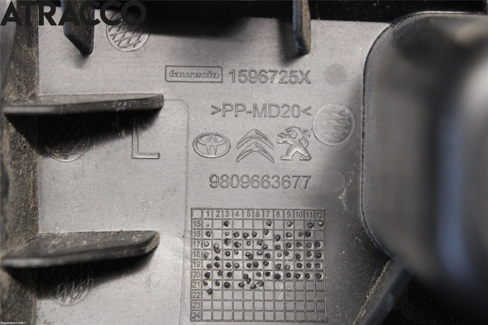 Toyota PROACE II 16- Støtfangerfeste Bak Venstre