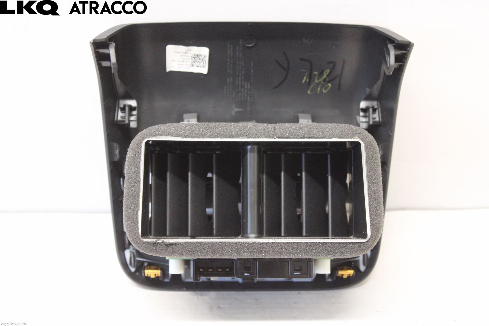 Tesla MODEL 3 17- Dashbord Kanal - Dyse