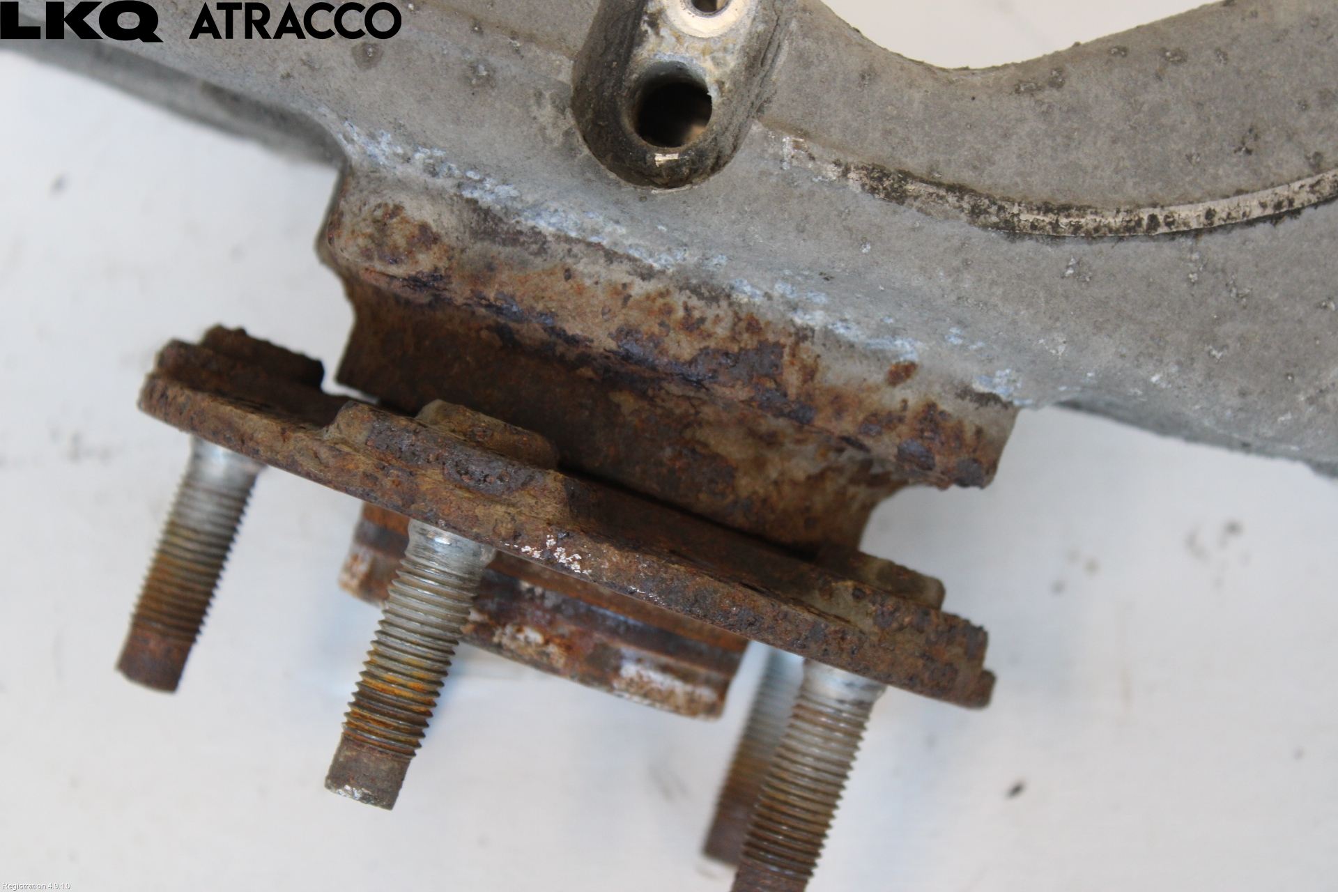 Jaguar XE (X760) 15-24 Spindel Vf