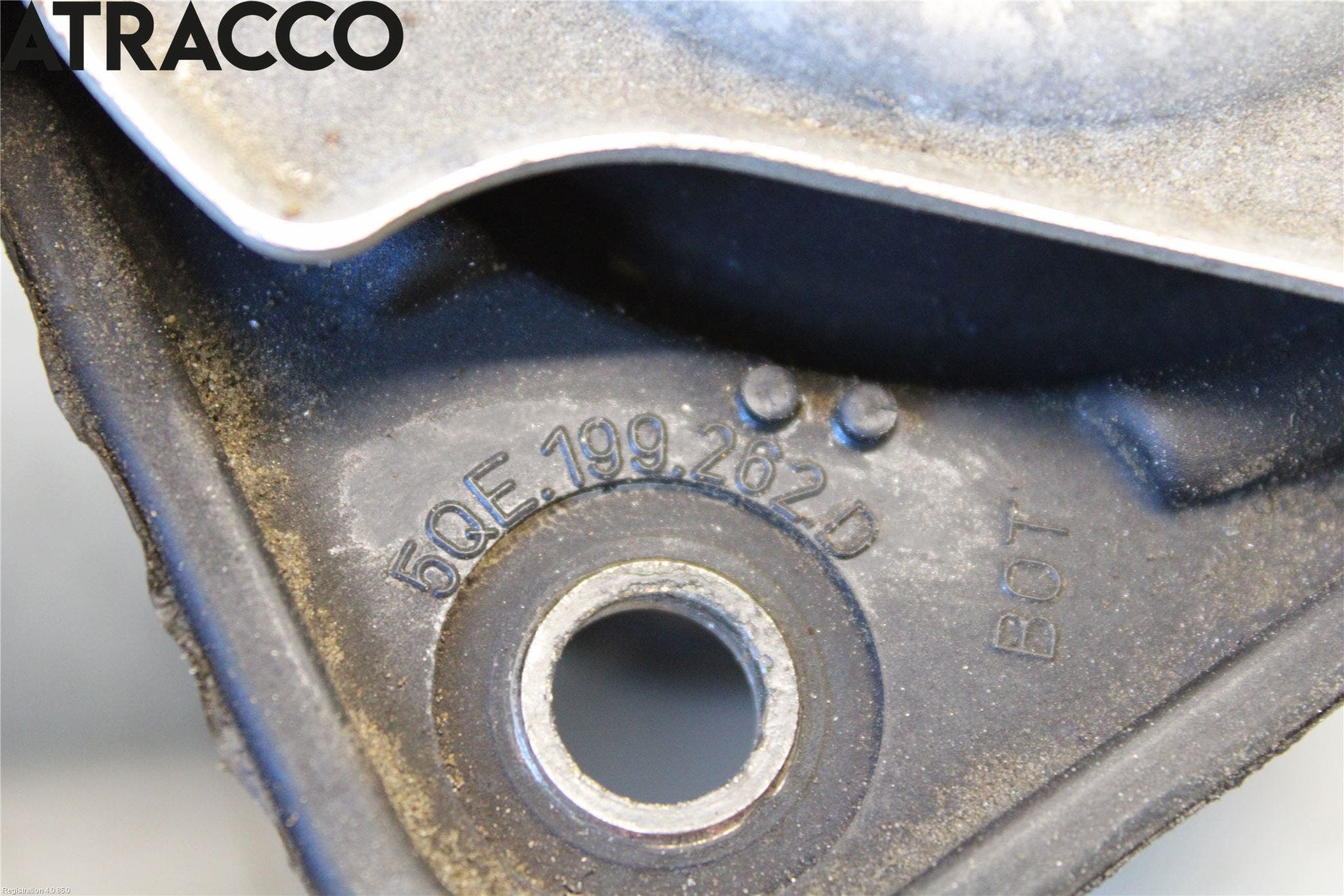 Volkswagen VW GOLF / E-GOLF VII 13-20 Motor Feste Gummi