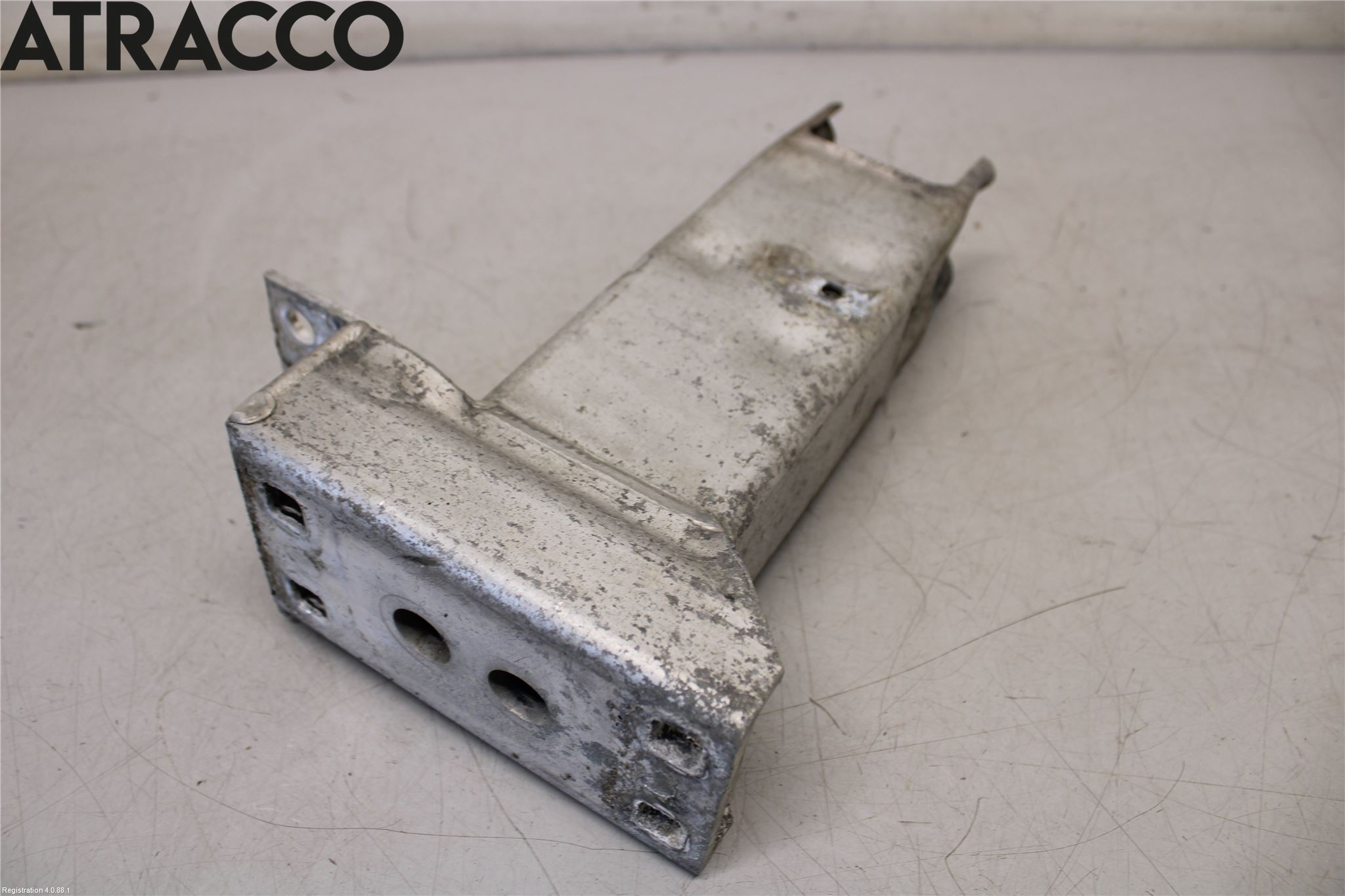 BMW X3 E83     03-10 Støtfanger Foran Feste