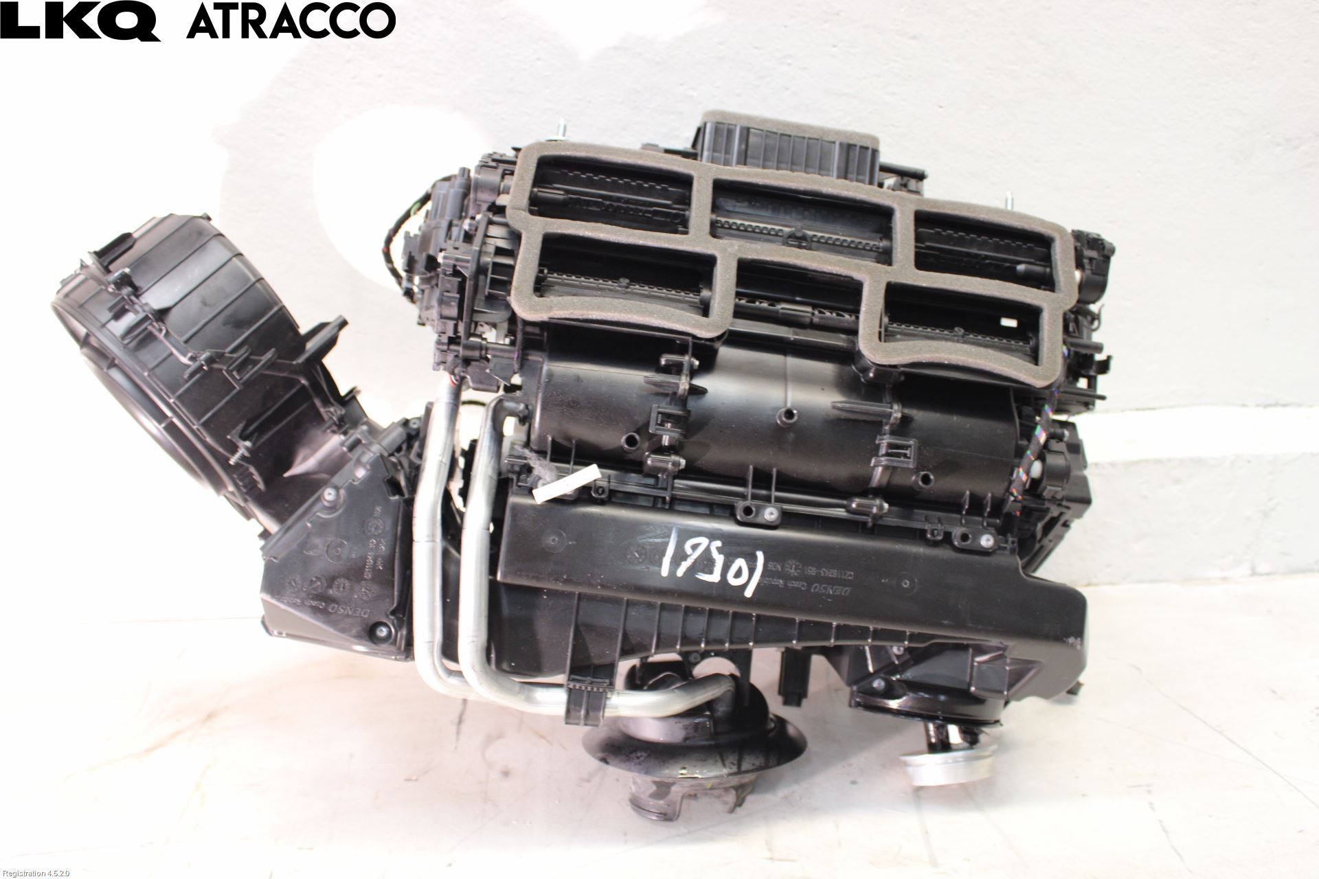 Porsche TAYCAN 20- Luftstyring Front