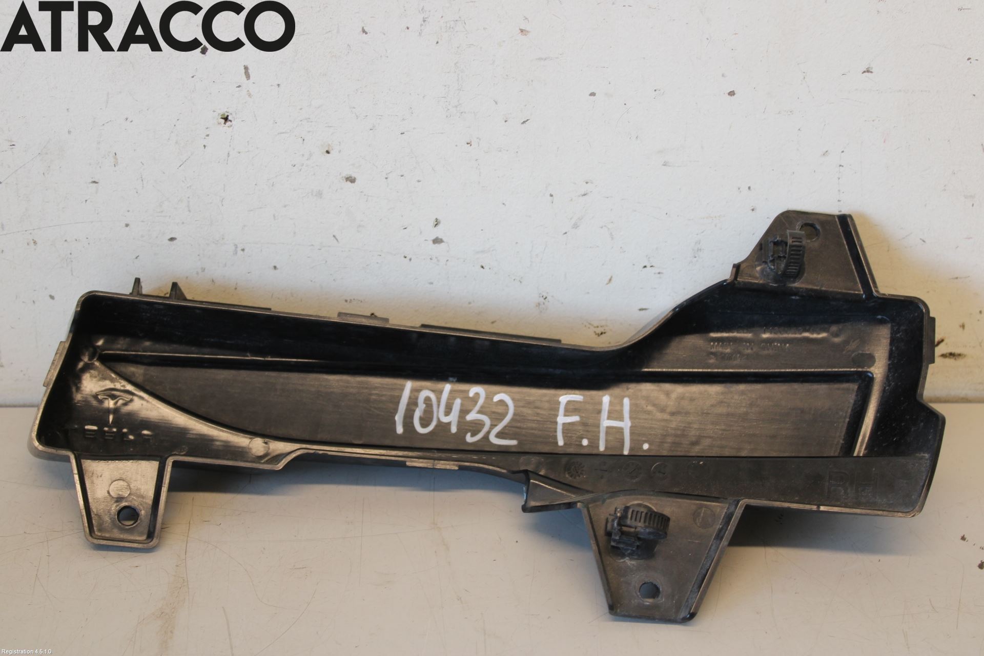 Tesla MODEL 3 17- Støtfangerfeste Foran Høyre