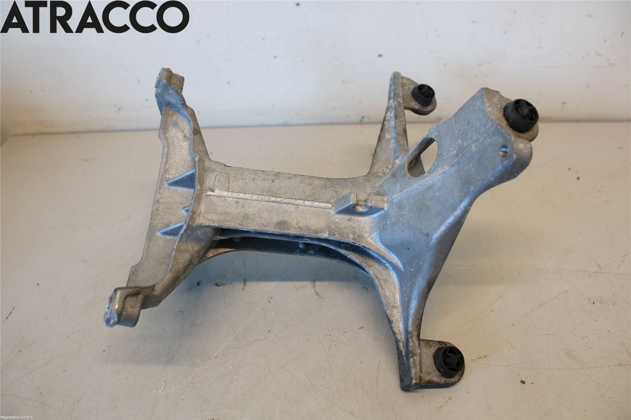 Mercedes-Benz MB C-KLASS (W205) 14-21 Radiator Feste - Ramme - Bjelk