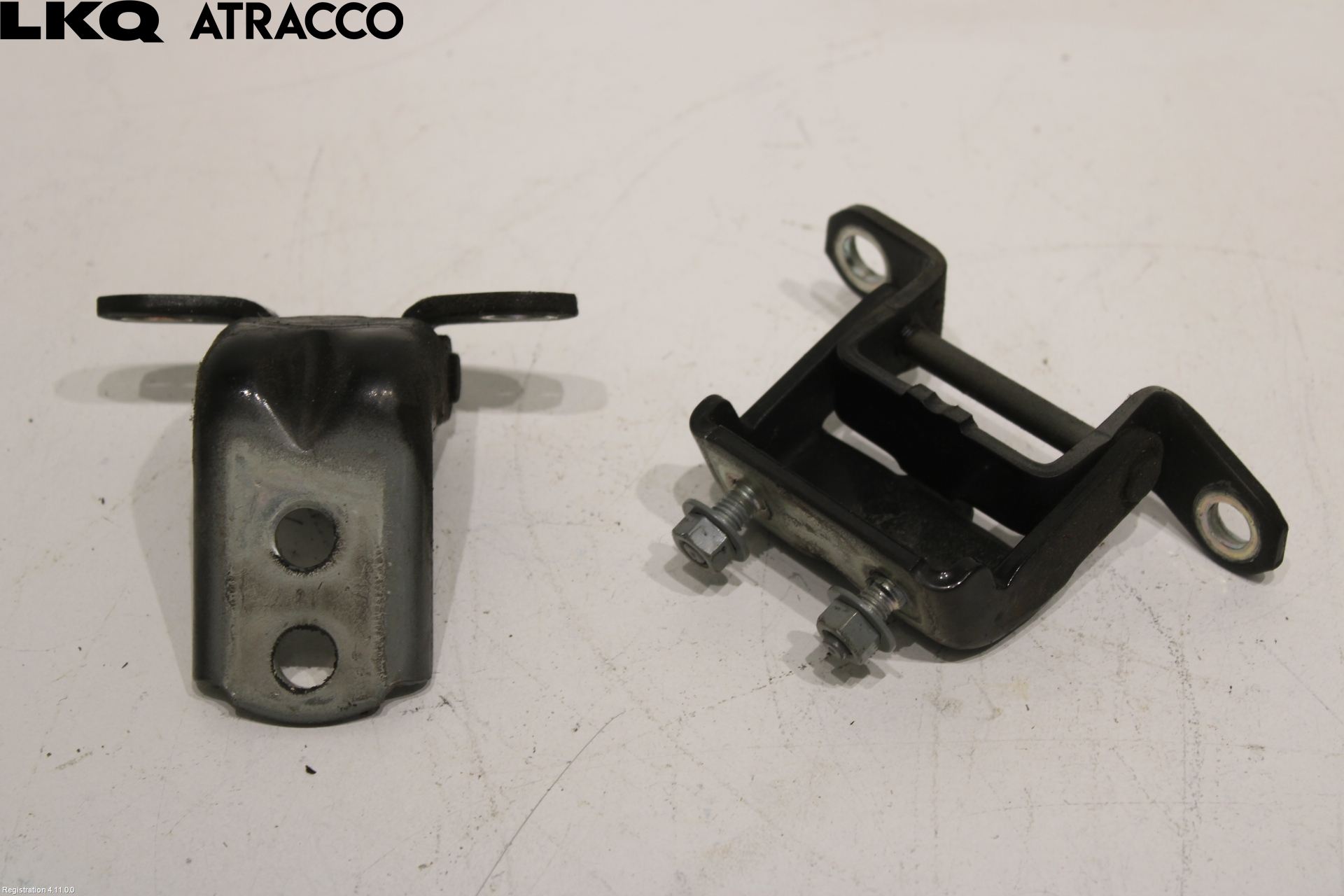 Nissan LEAF 18- Dørhengsel