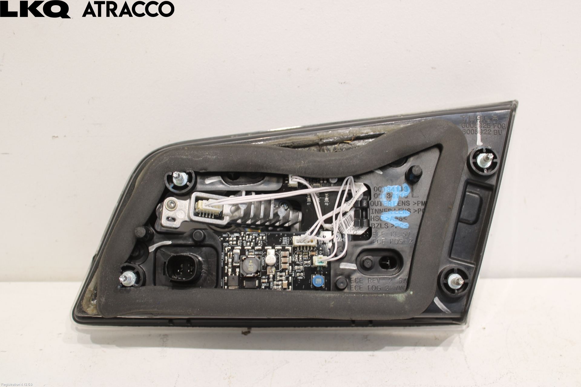 Tesla MODEL S 13- Baklykt Venstre  På Luke(Indre