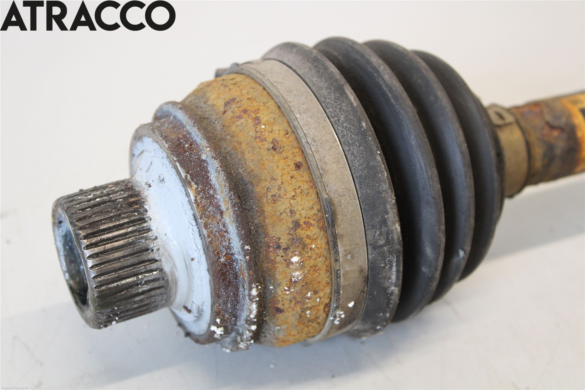 Audi A4/S4 08-11 Drivaksel Foran Kompl  V = H