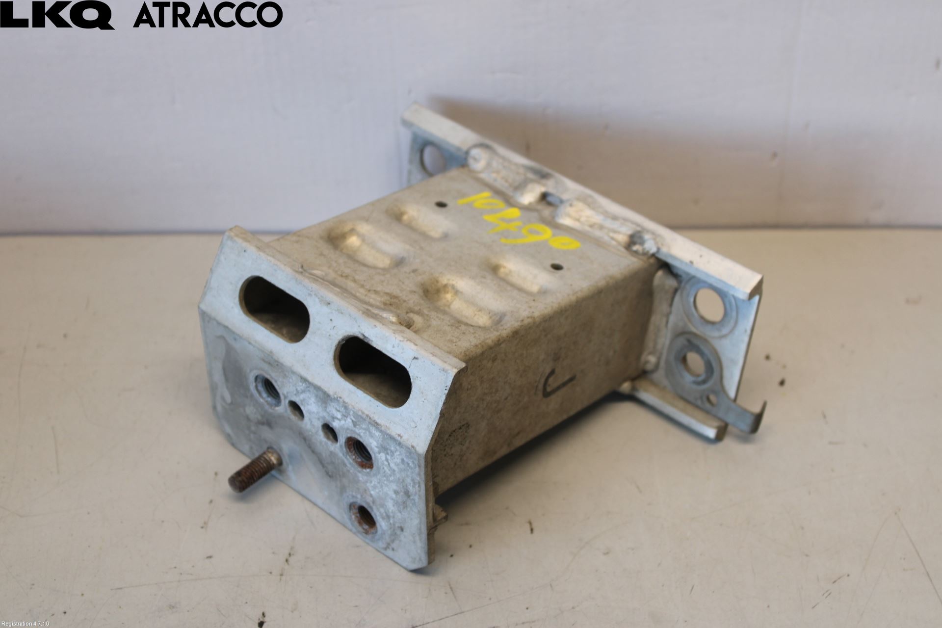 Toyota PRIUS+ ZVW40 12-20 Støtfanger Foran Feste