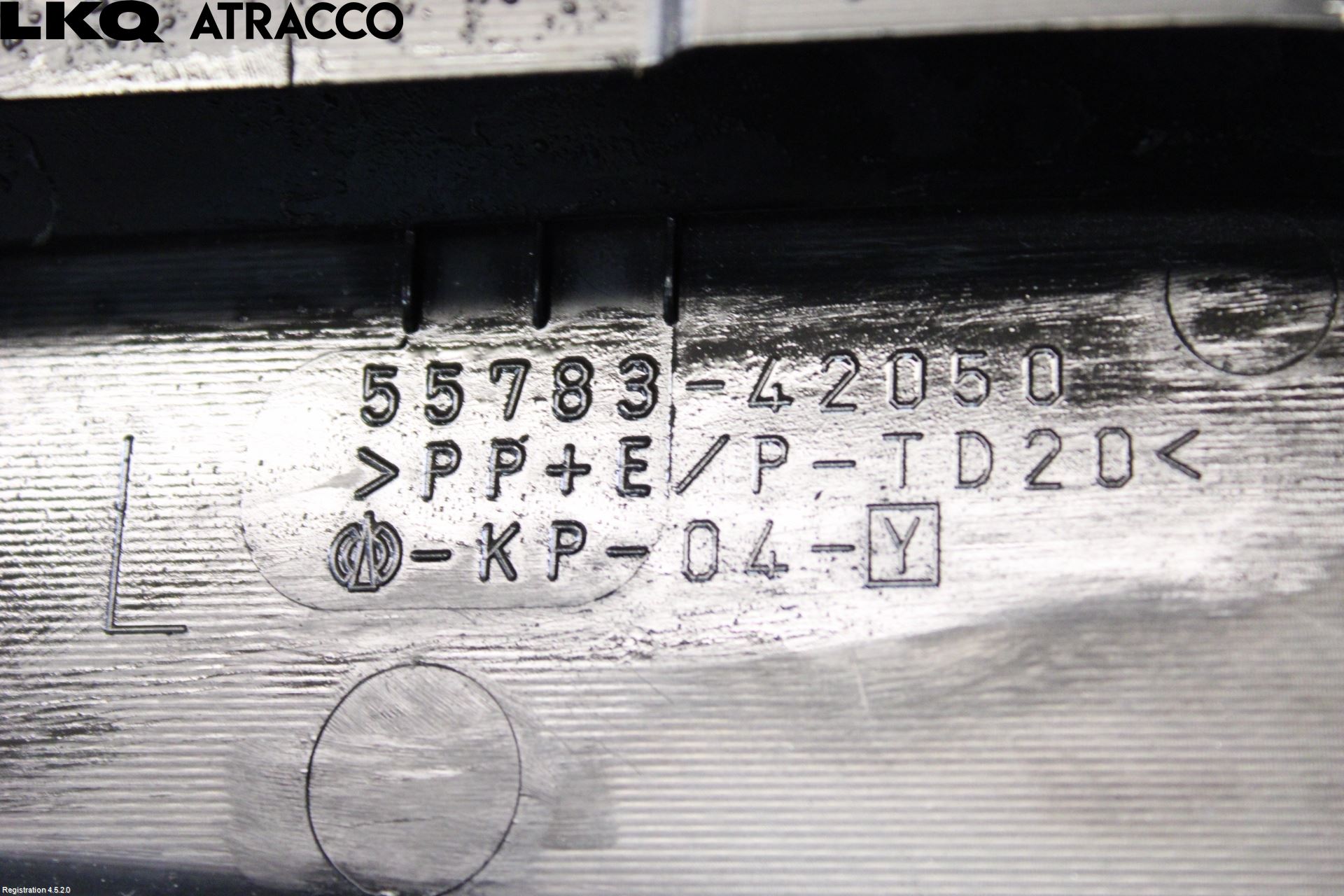 Toyota RAV4 13-18 Visker Deksel-Grill-Under Frr