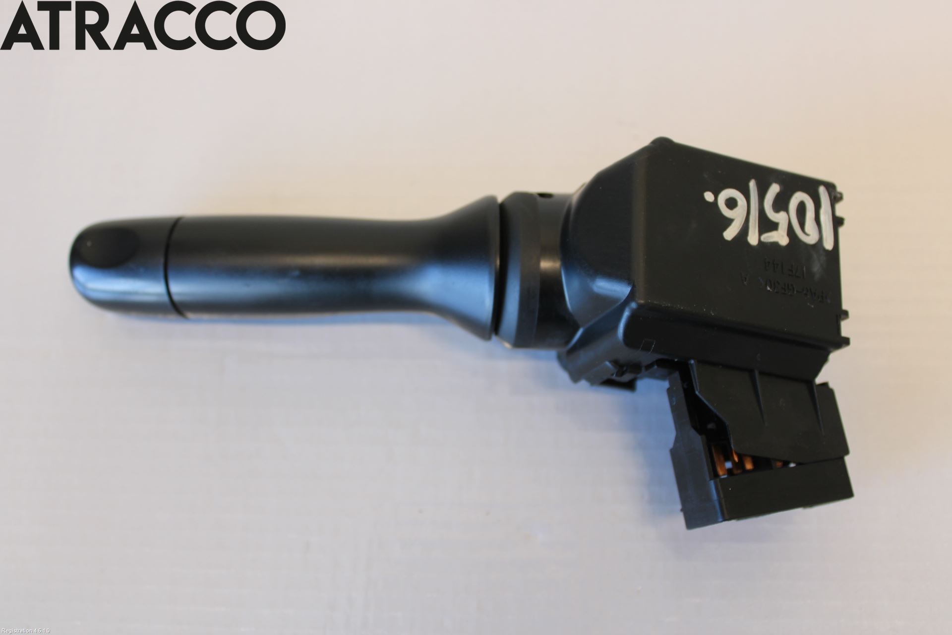 Toyota YARIS XP90 06-11 Bryter Ratt Visker - Spyler