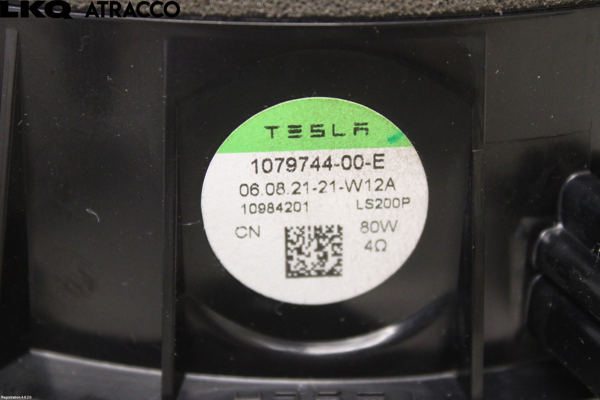 Tesla MODEL 3 17- Innr Høyttaler