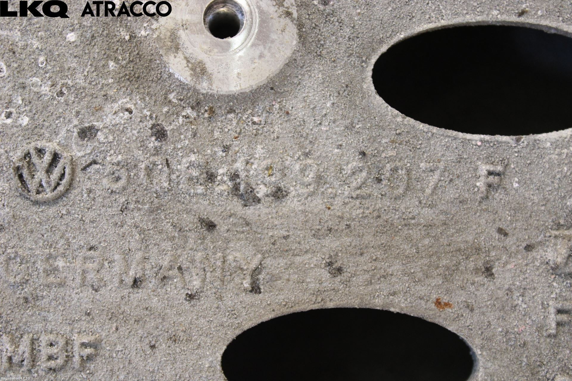 Volkswagen VW GOLF / E-GOLF VII 13-20 Motor Feste Stål-Alu