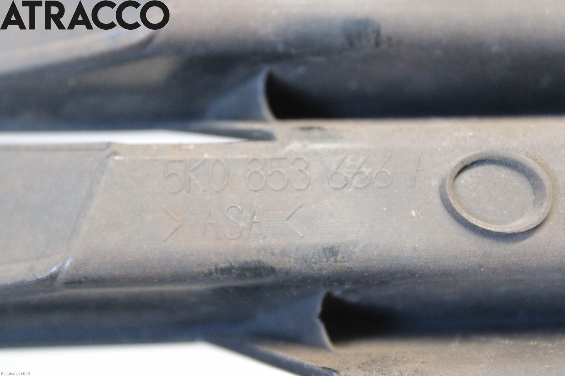 Volkswagen VW GOLF VI 09-13 Grilldel Venstre