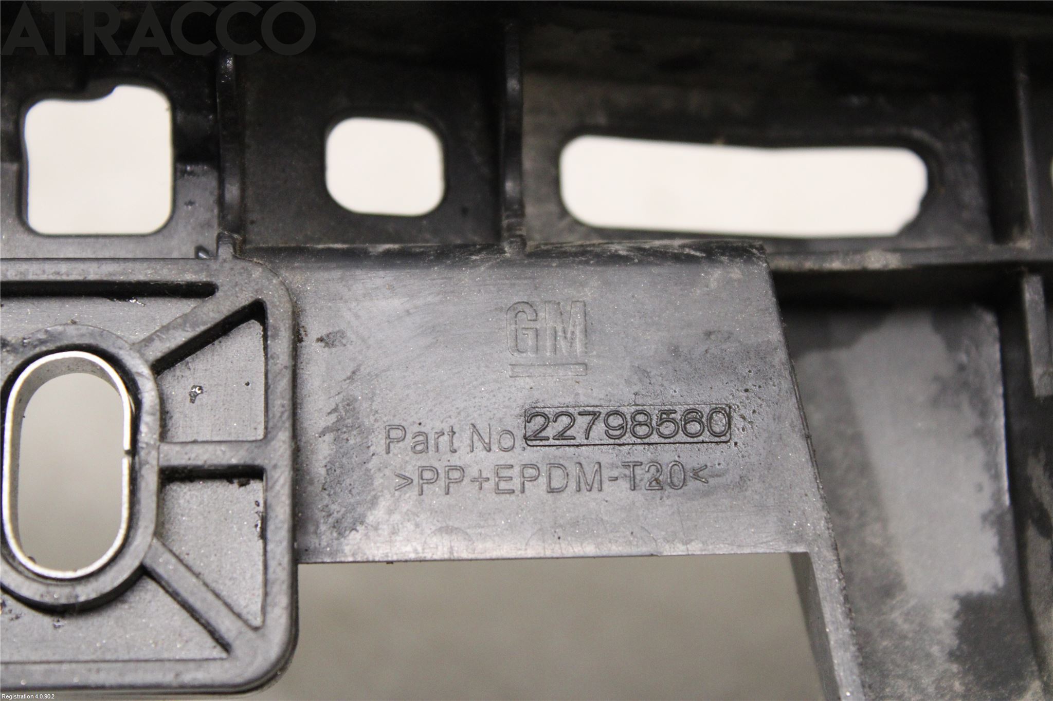 Opel INSIGNIA 09-16 Støtfanger Foran Midt Del