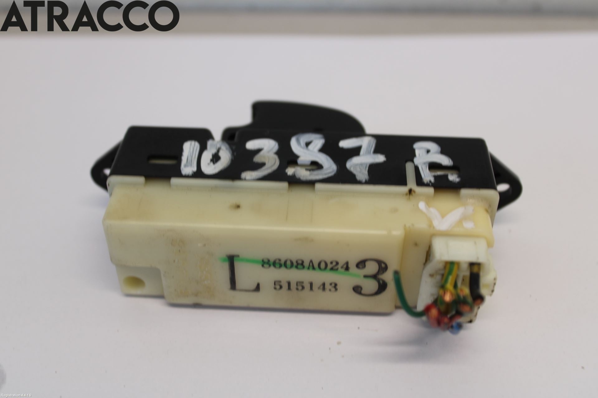 Mitsubishi GRANDIS Bryter Vindusheis