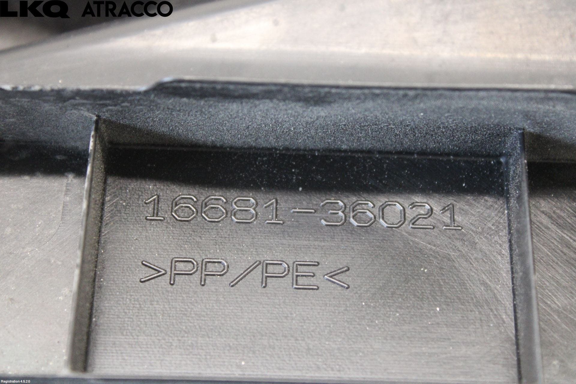 Toyota RAV4 13-18 Luftstyring Front