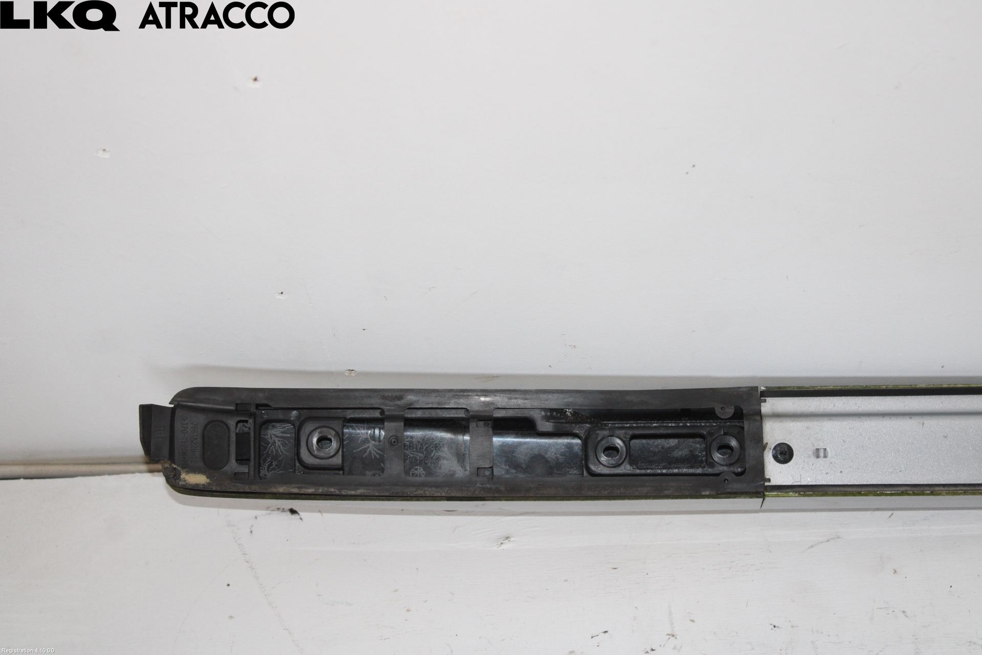 Mitsubishi OUTLANDER 13-21 Takrails - Stativ