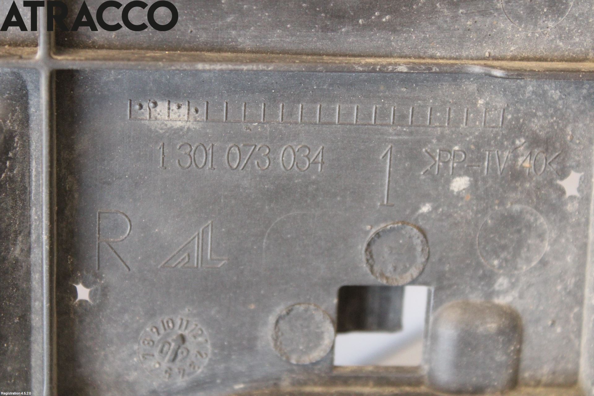 Audi A4/S4 08-11 Frontlykt Holder-Feste