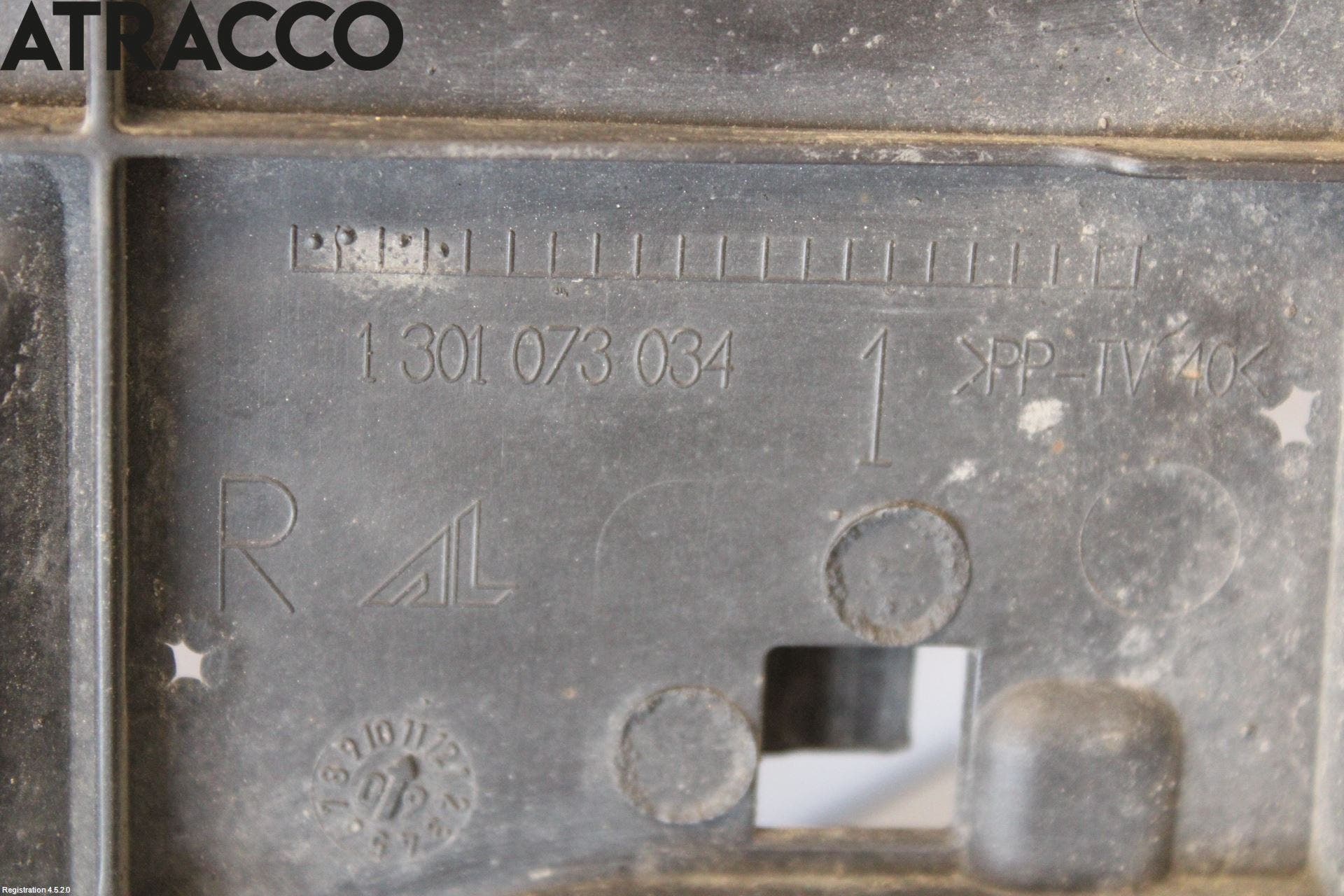 Audi A4/S4 08-11 Frontlykt Holder-Feste