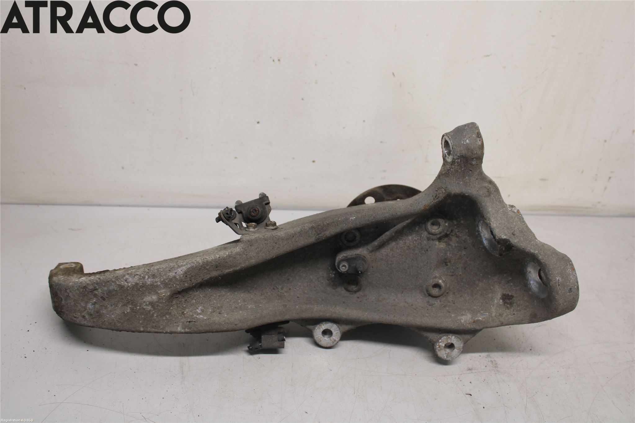 BMW 5 F10/F11/F18 09-17 Spindel Vf