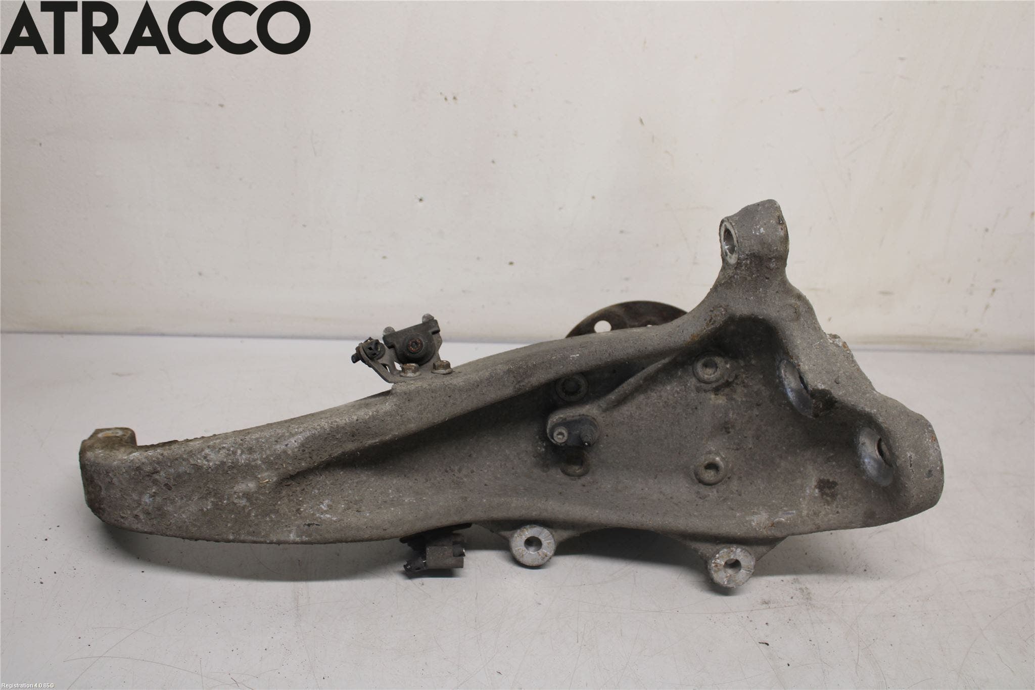 BMW 5 F10/F11/F18 09-17 Spindel Vf
