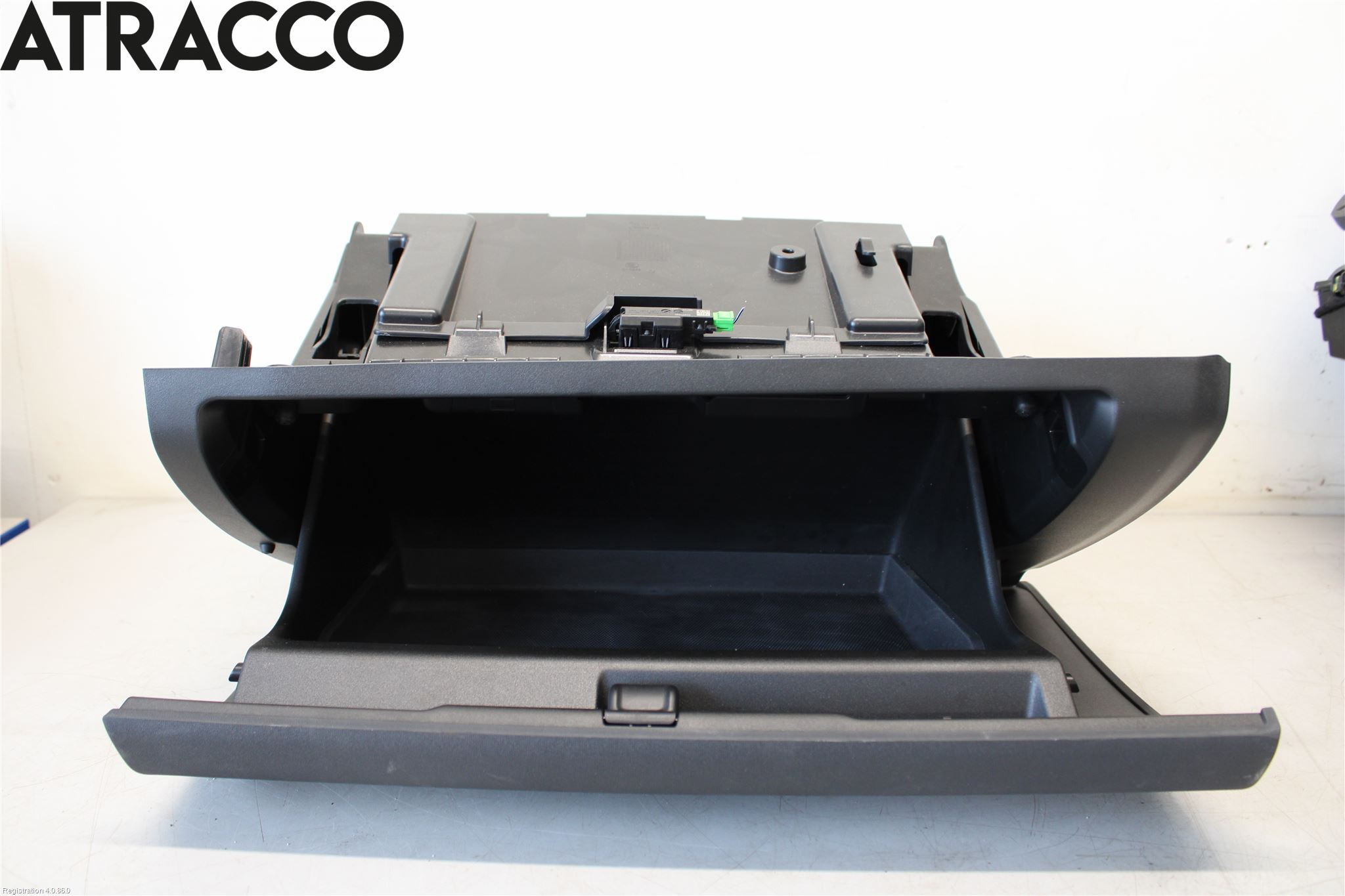 Polestar 2 20- Innr Hanskerom