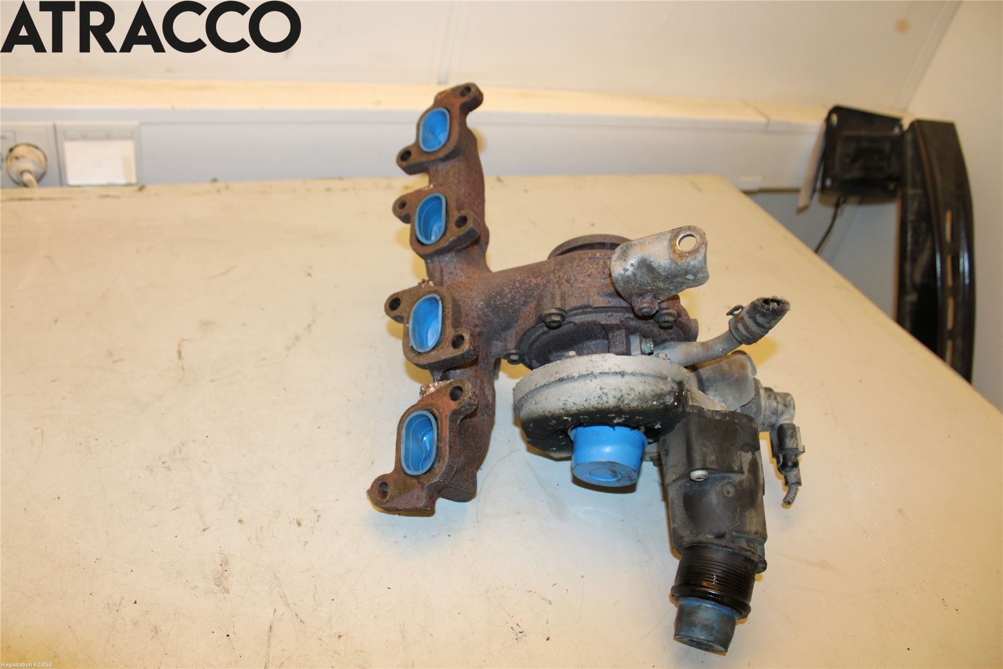 Volkswagen VW CADDY 11-15 Turboaggregat