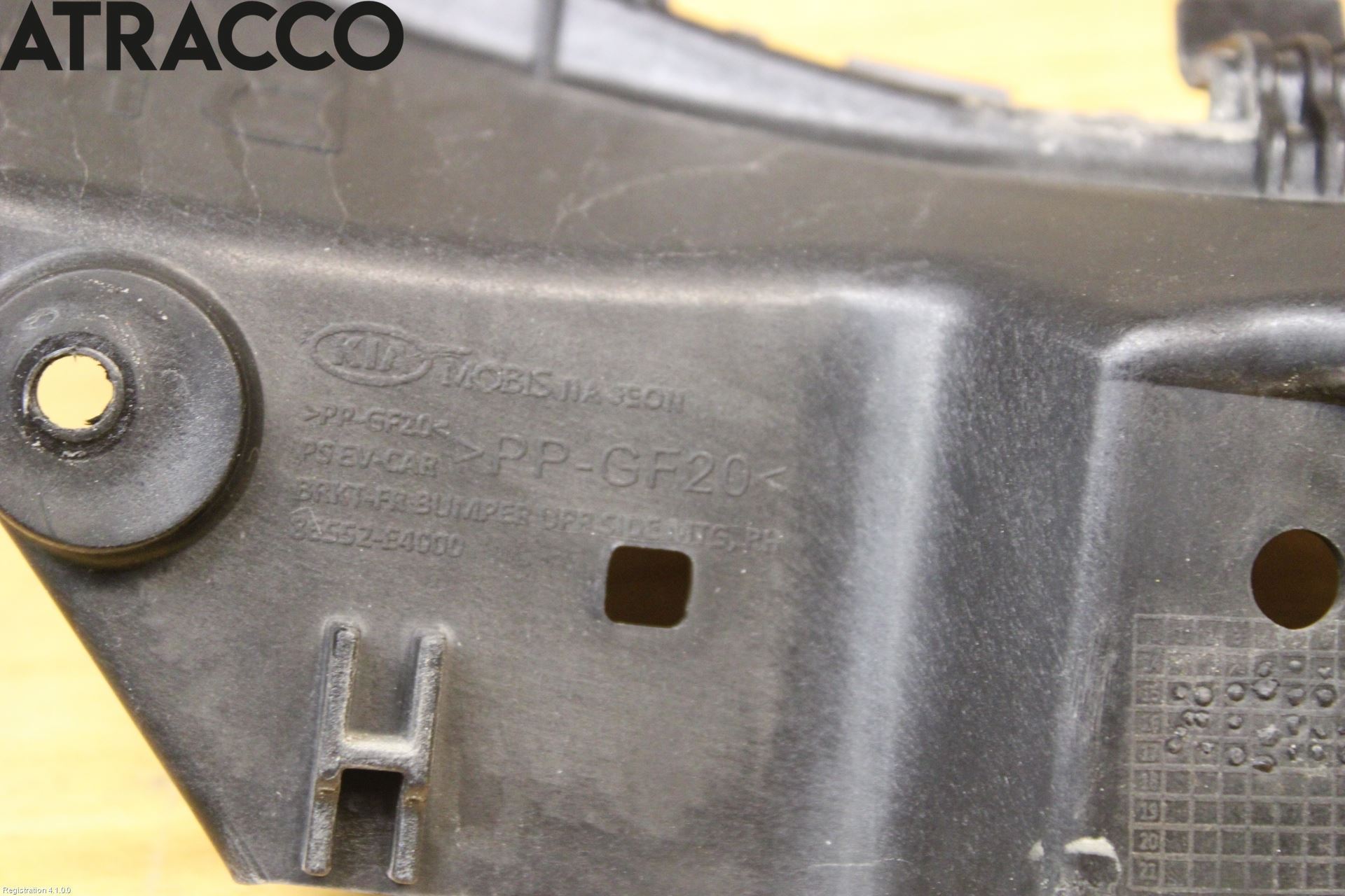 Kia SOUL 09- Støtfanger Foran Feste