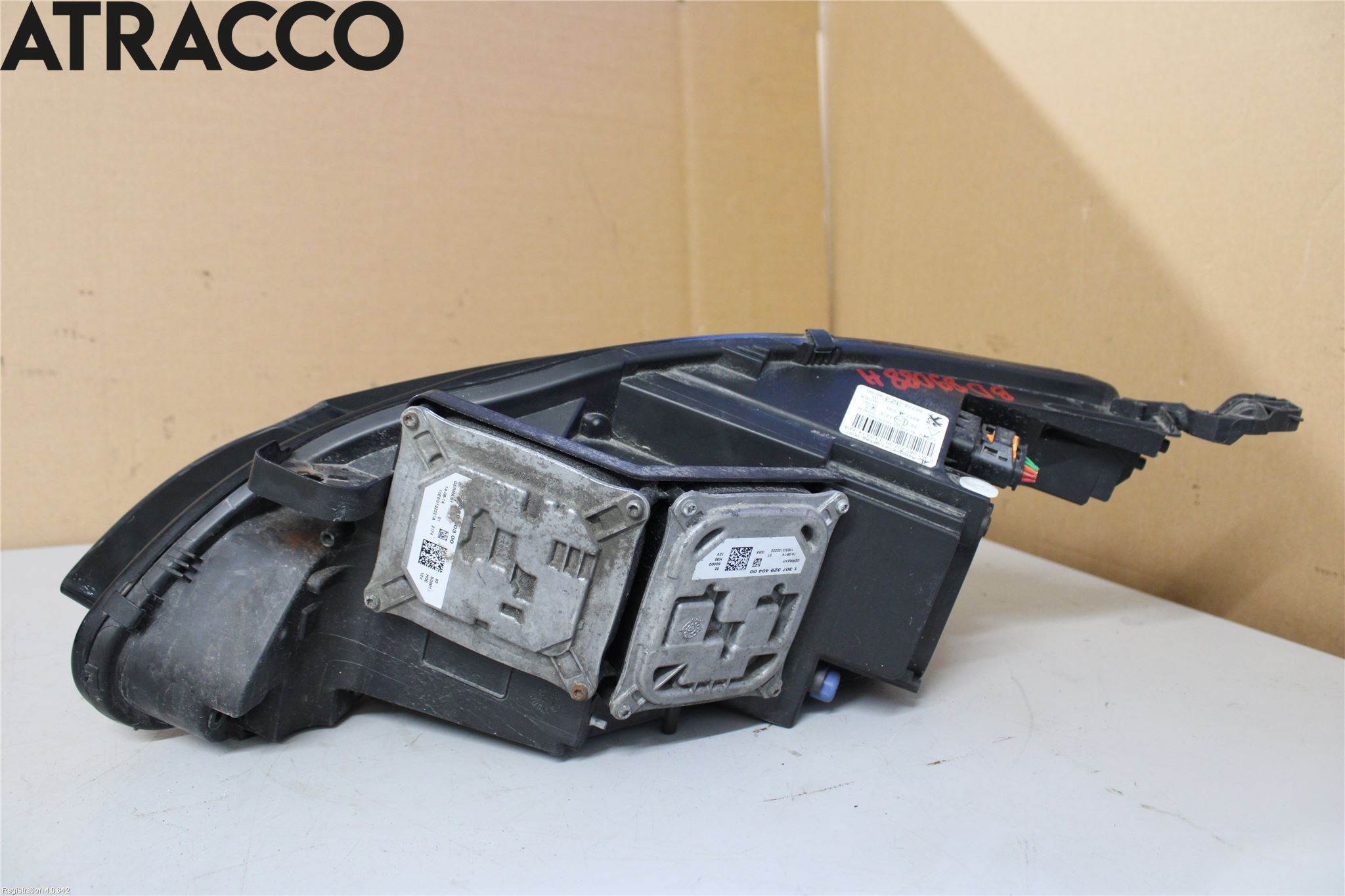 Peugeot 308 14-21 Frontlykt Høyre