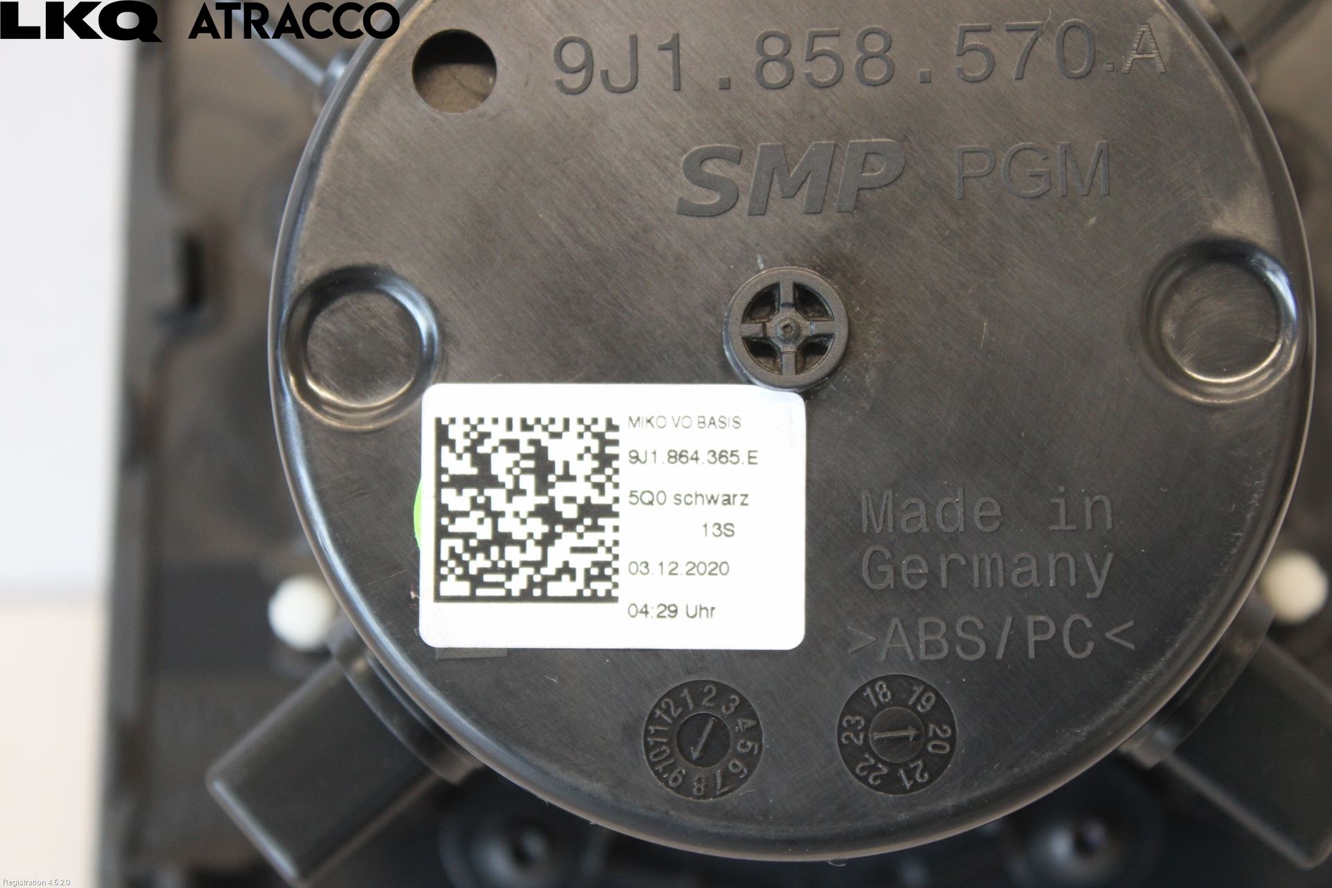 Porsche TAYCAN 20- Innr Koppholder