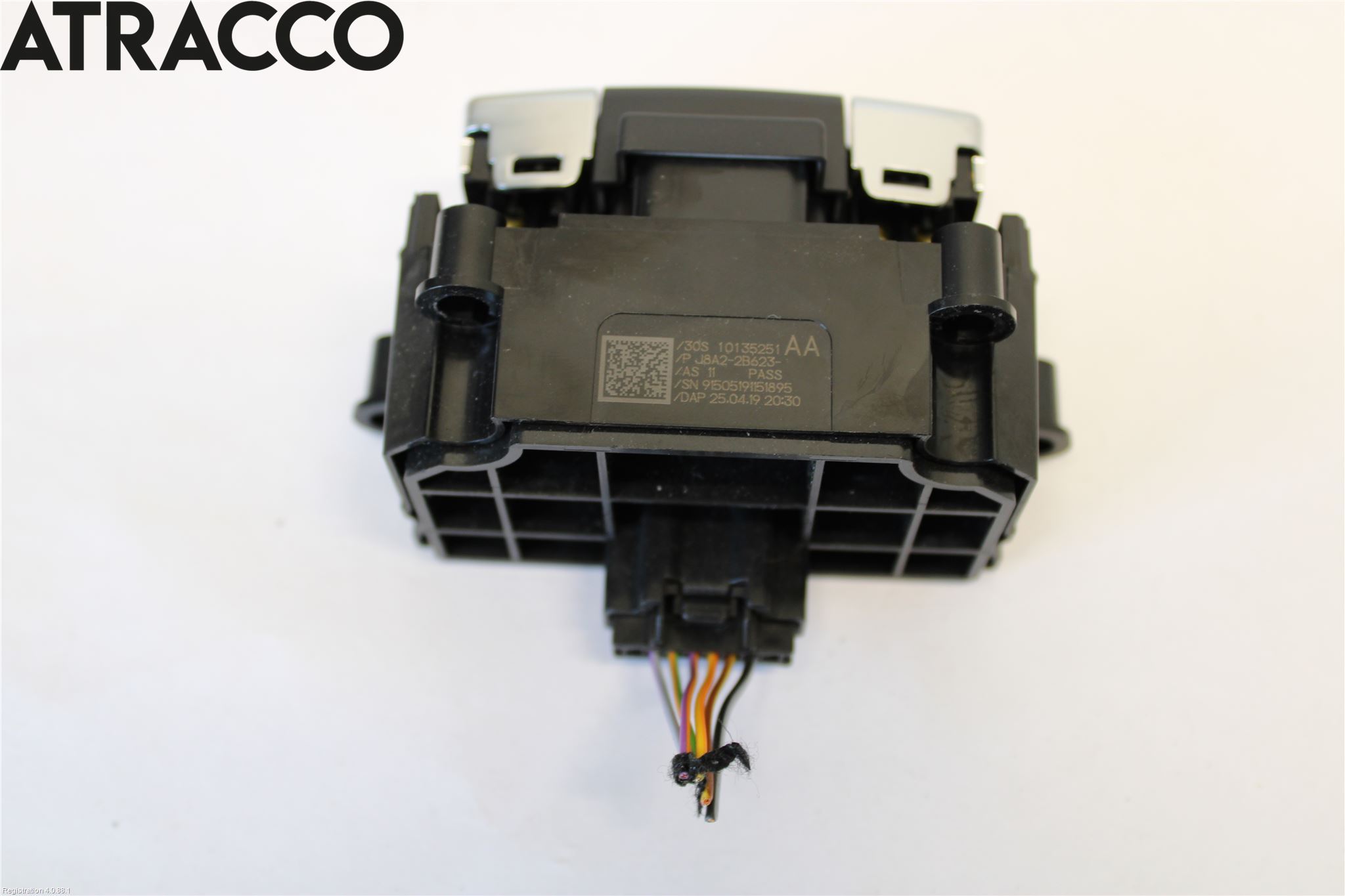 Jaguar I-PACE 18- Bryter Parkeringsbrems