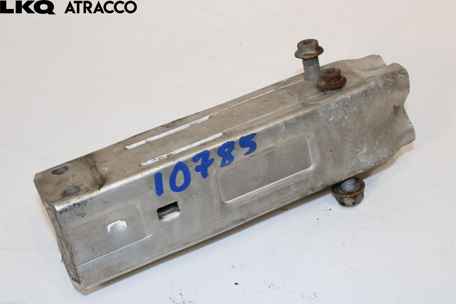 Audi ALLROAD 06-11 Støtfanger Foran Feste