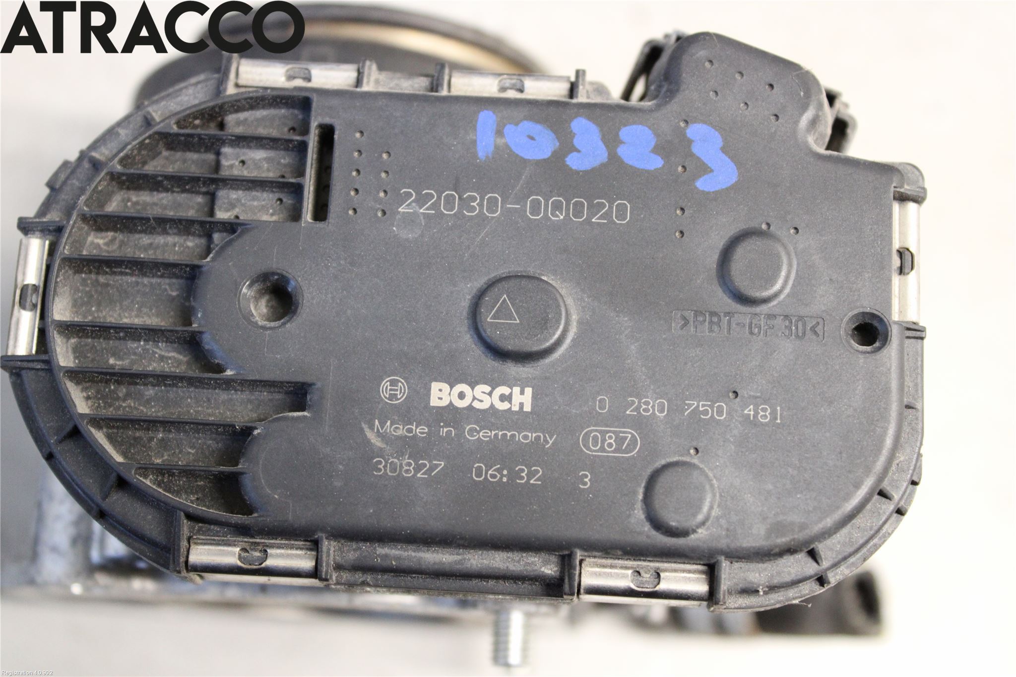 Toyota YARIS XP130 12-14 Inns Spjeldhus