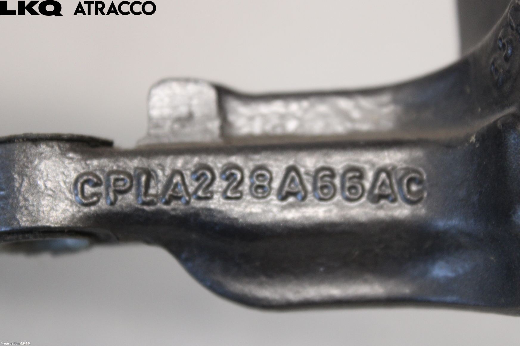 Jaguar XE (X760) 15-24 Dørhengsel