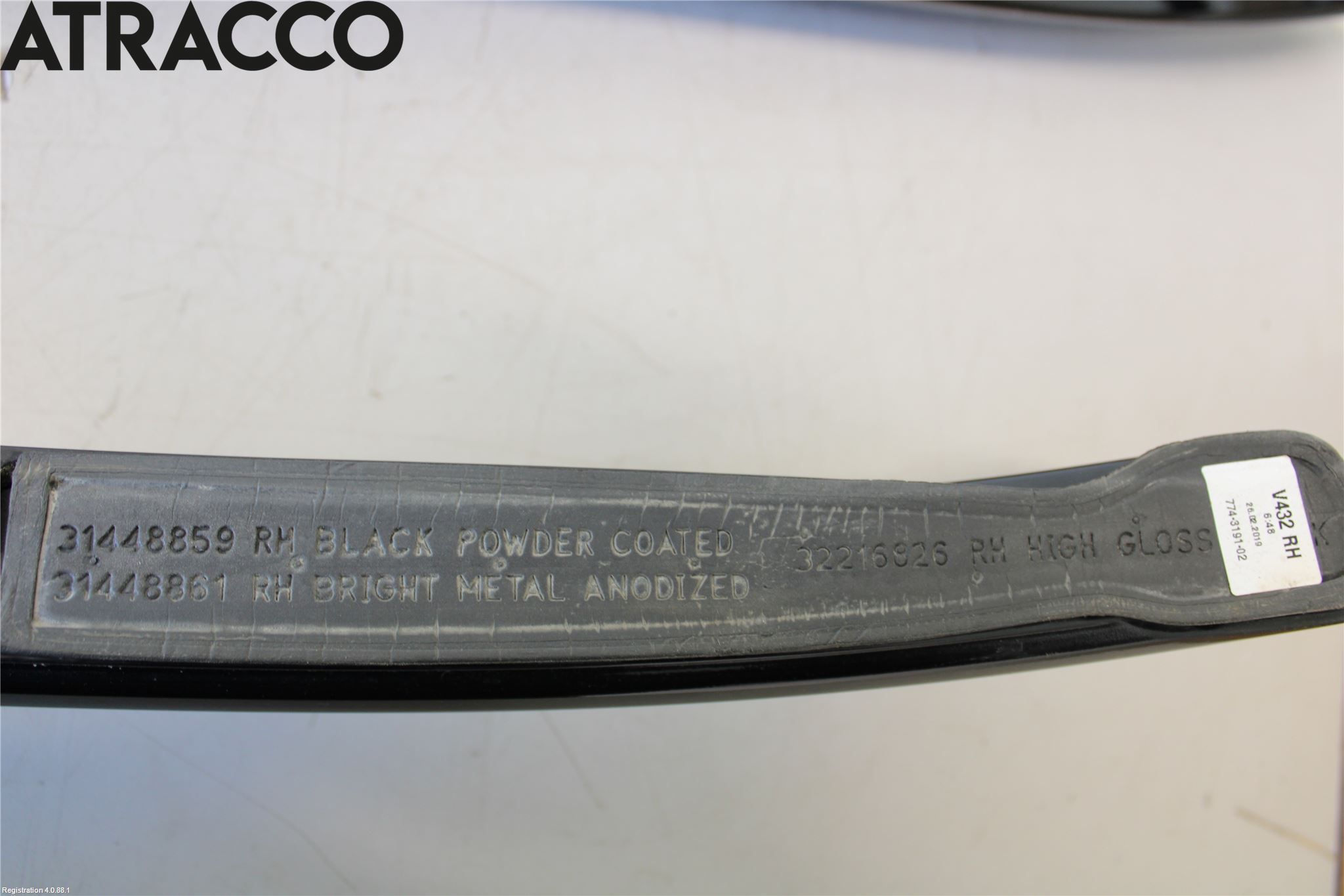 Volvo V60 19- Takrails - Stativ