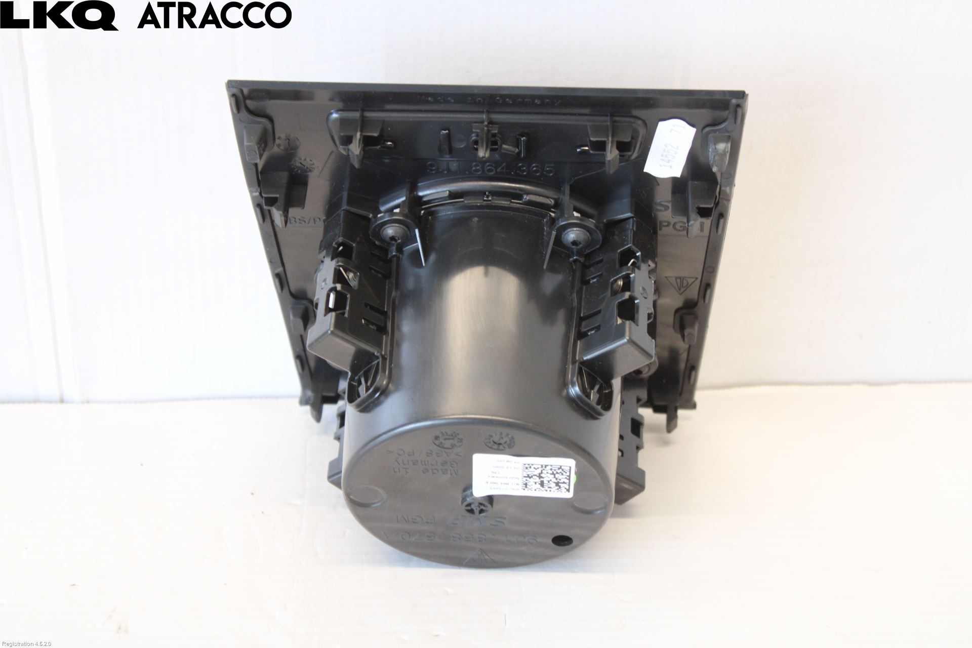 Porsche TAYCAN 20- Innr Koppholder