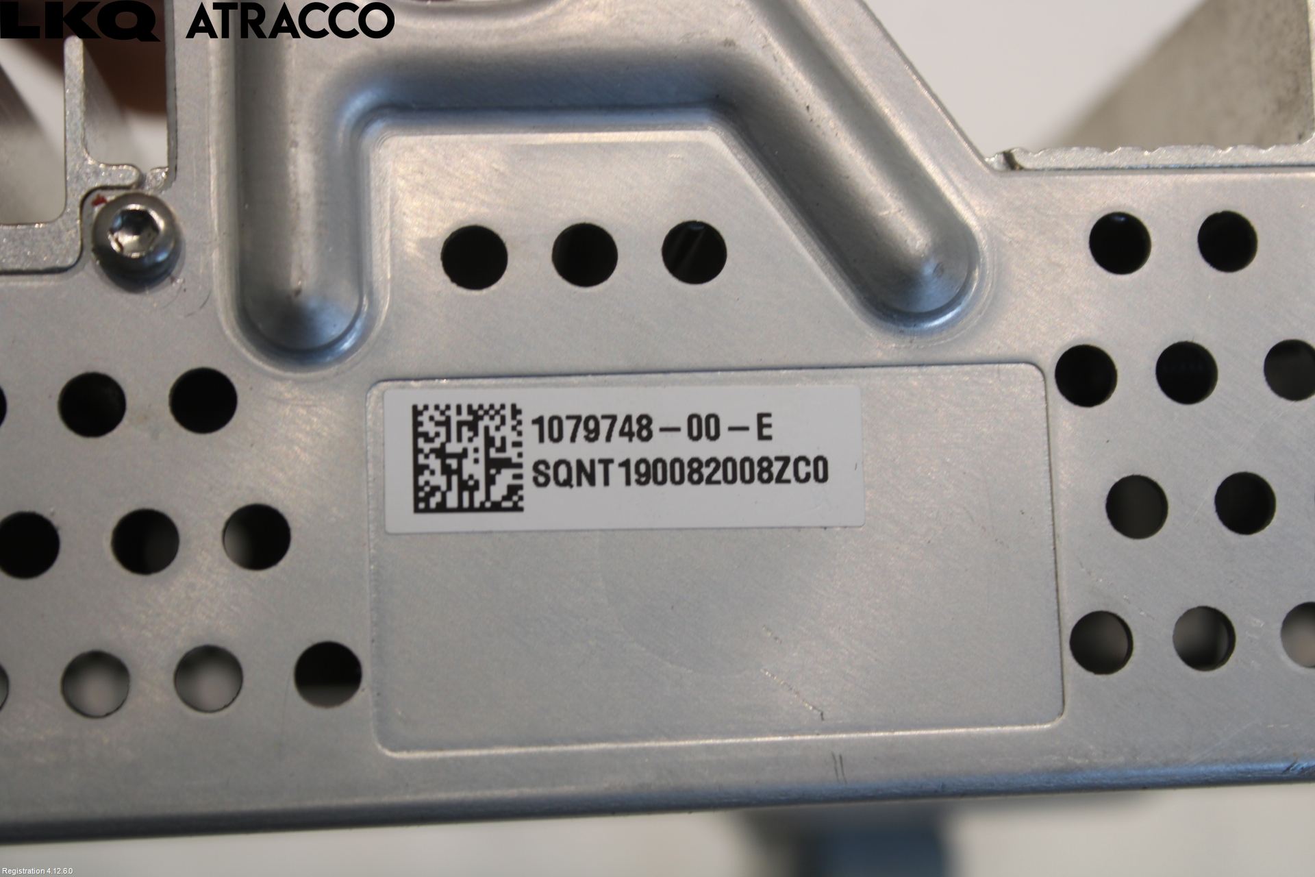 Tesla MODEL 3 17- Stereo Forsterker