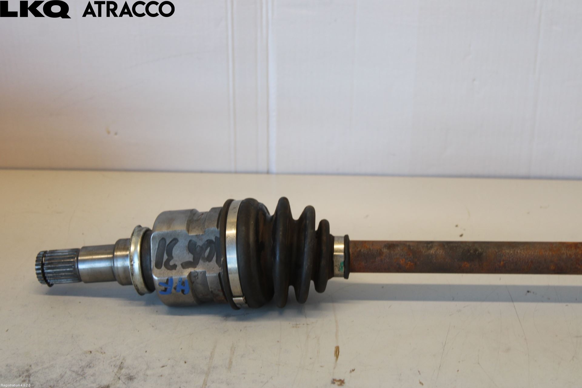 Toyota AYGO 06-14 Drivaksel Foran Kompl Høyre